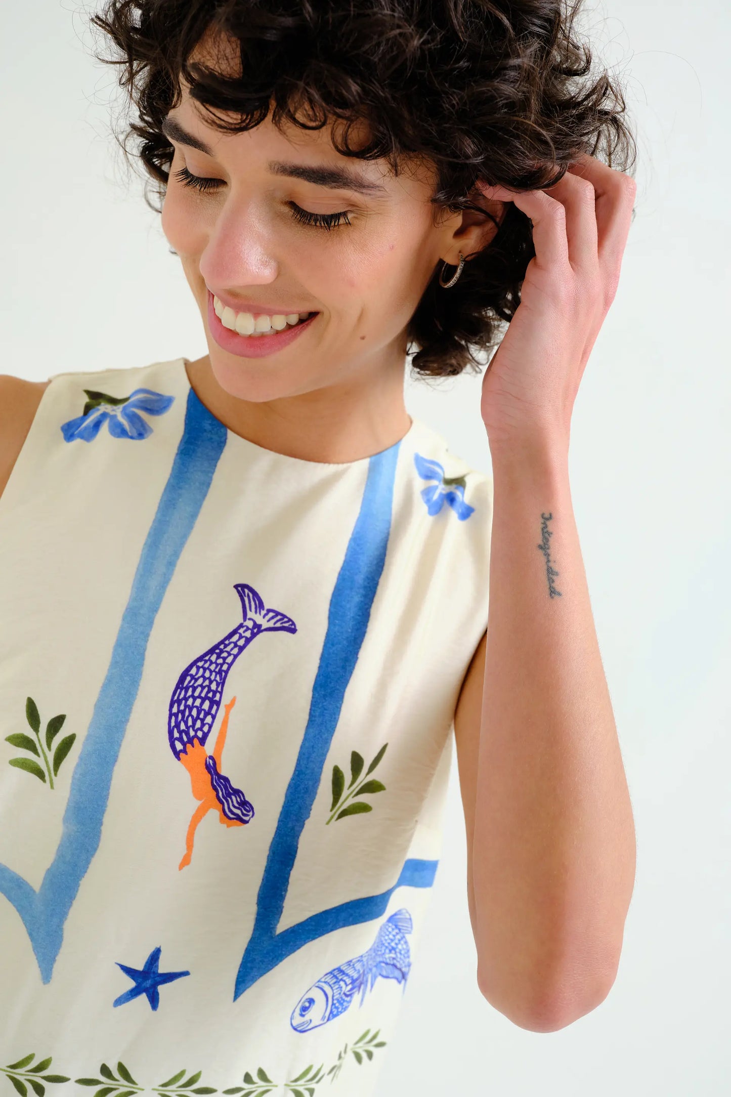 Abito lungo con stampa Palm & Mermaid