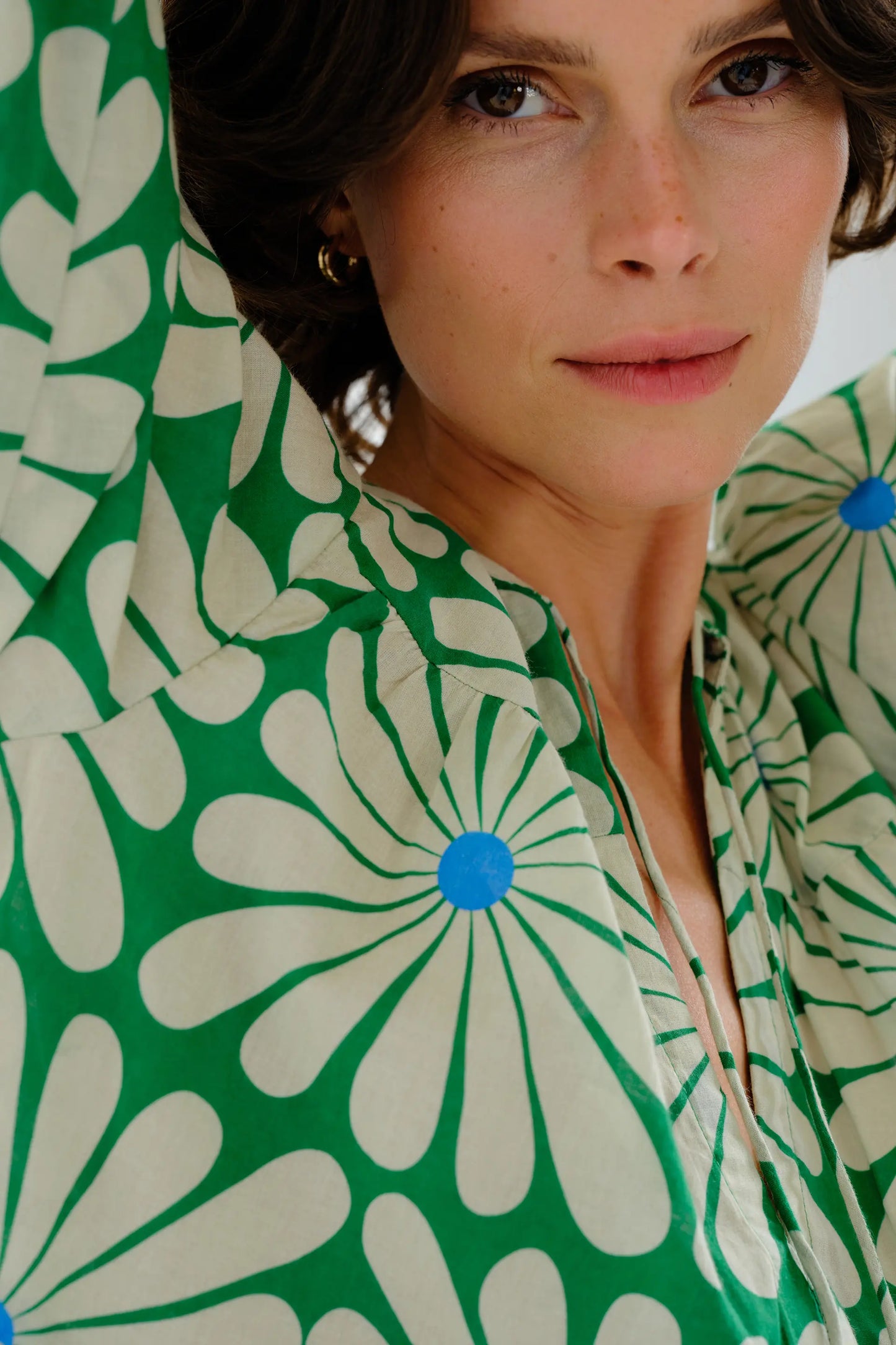 Abito lungo da spiaggia con stampa Olive Flower Green