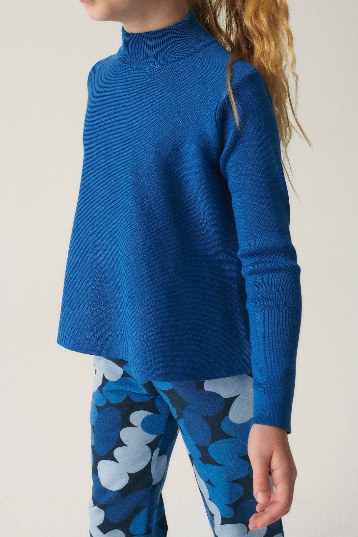 Jersey de niña de punto evasé azul