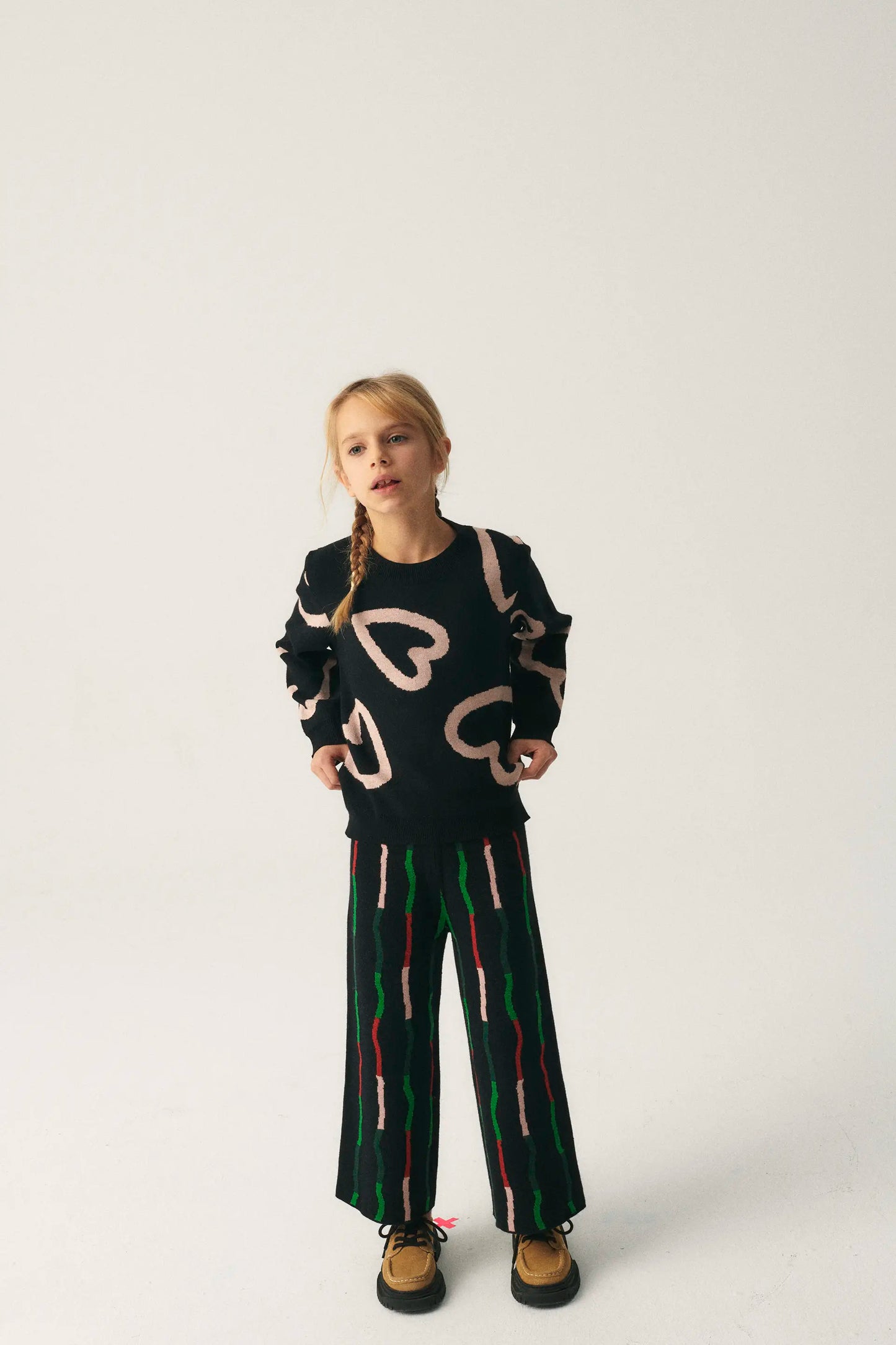 Jersey unisex de punto con estampado de corazones