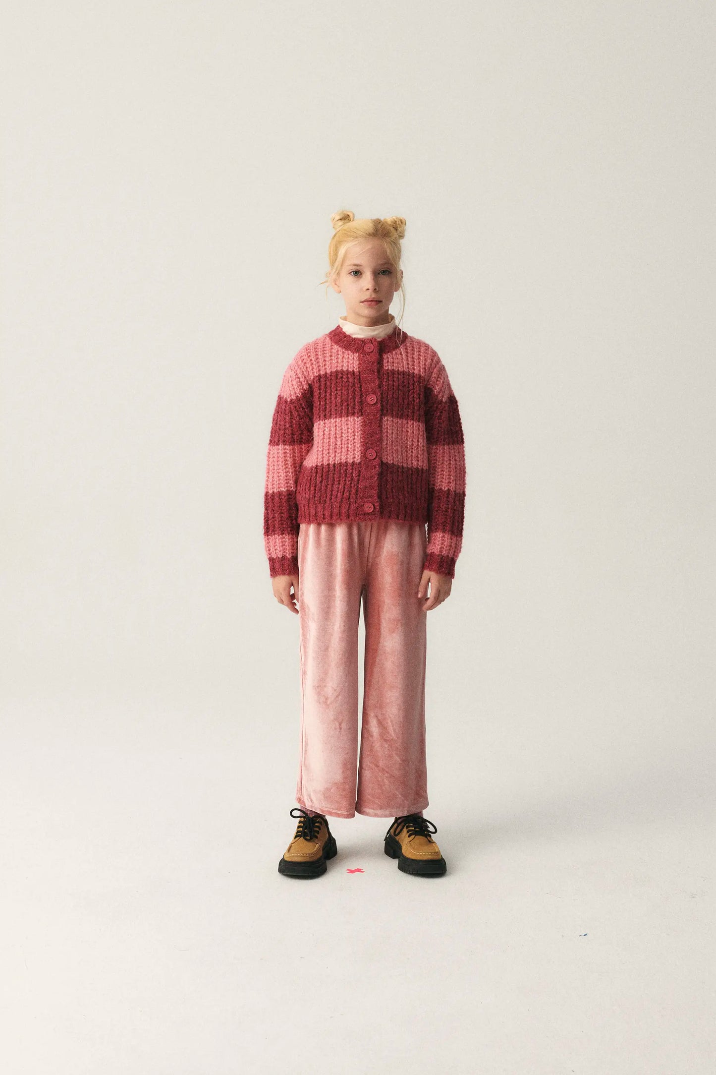 Girl's cardigan with pink striped print
