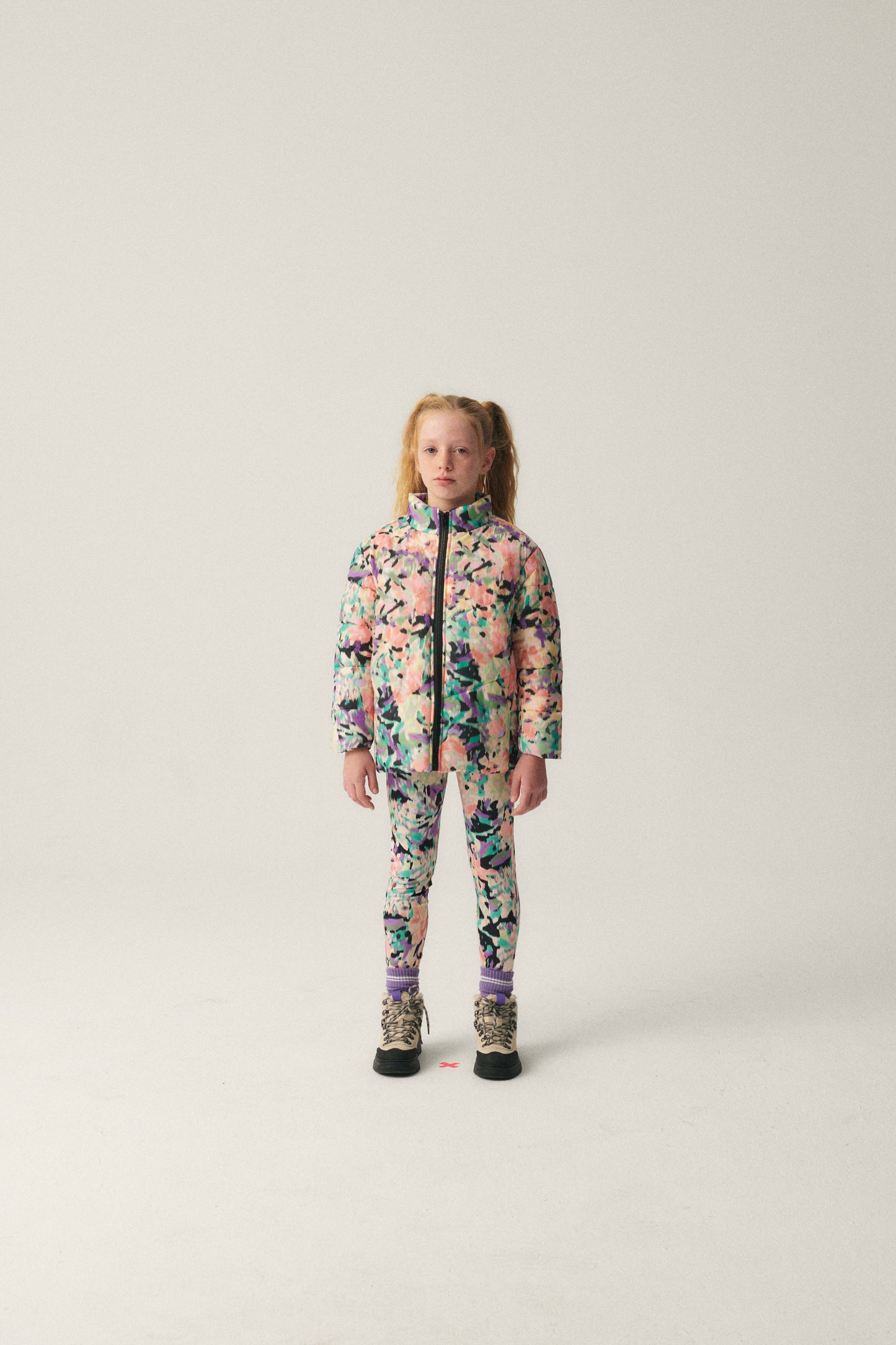 Unisex short puffer coat with fantasy print