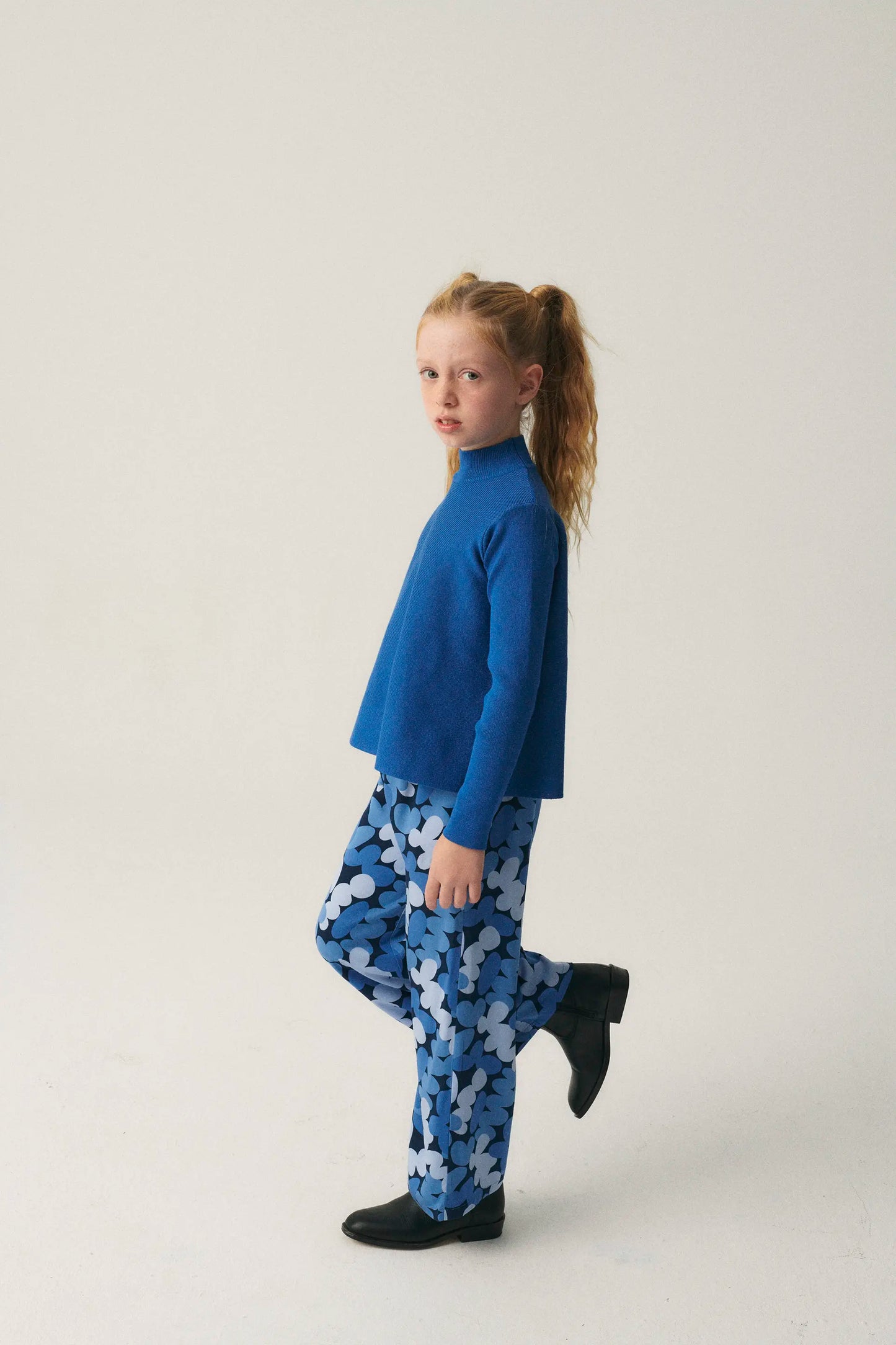 Unisex long pants with blue abstract print