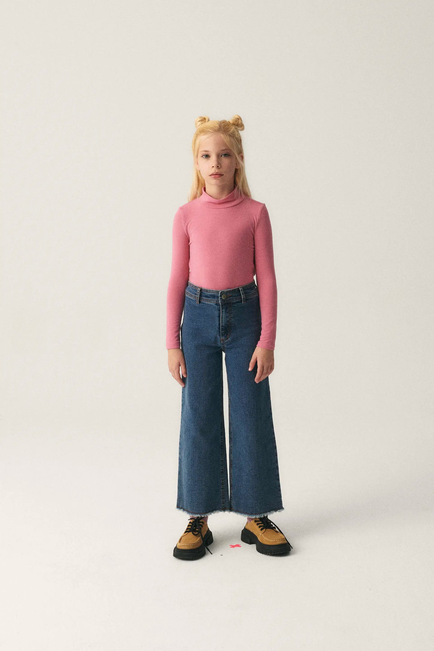 Top de niña con cuello alto rosa