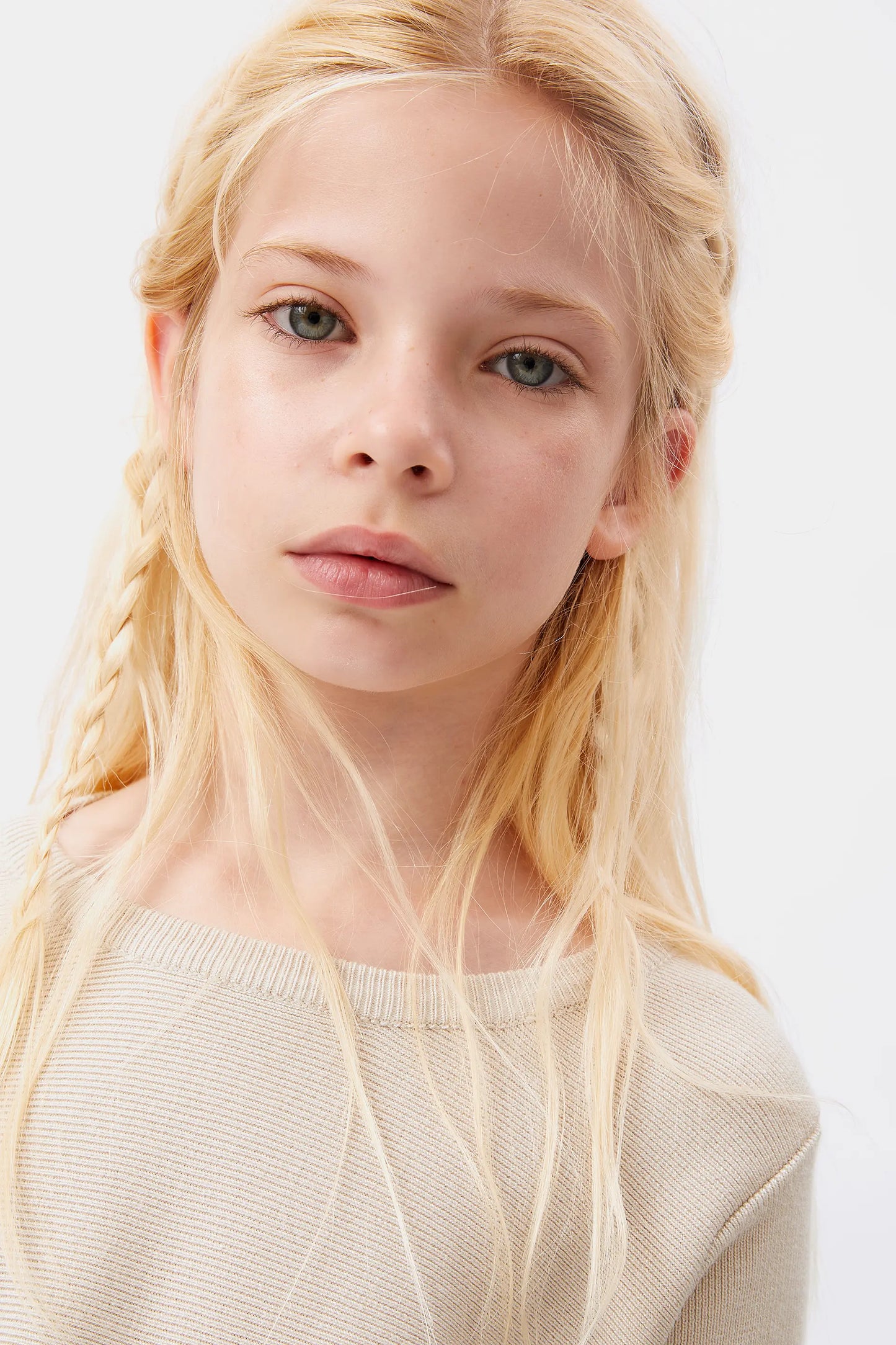 Maglia svasata bianca da bambina