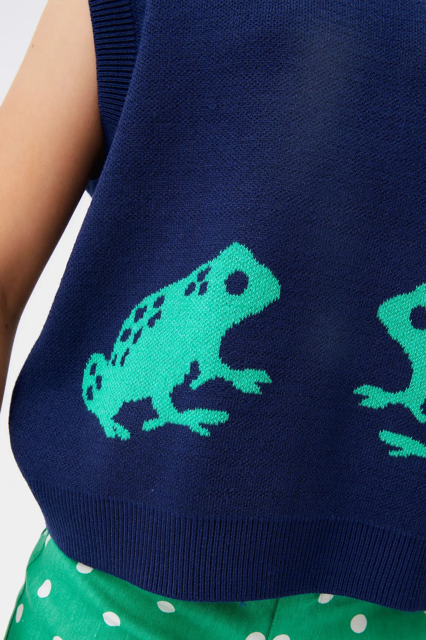 Gilet da bambina in maglia a rana