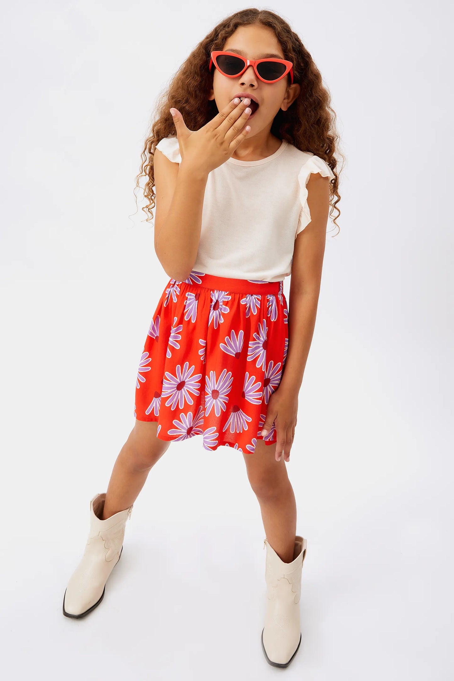 Top da bambina con volant bianchi