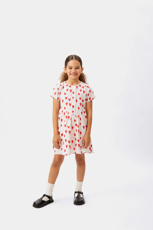 Vestido corto de niña estampado corazones