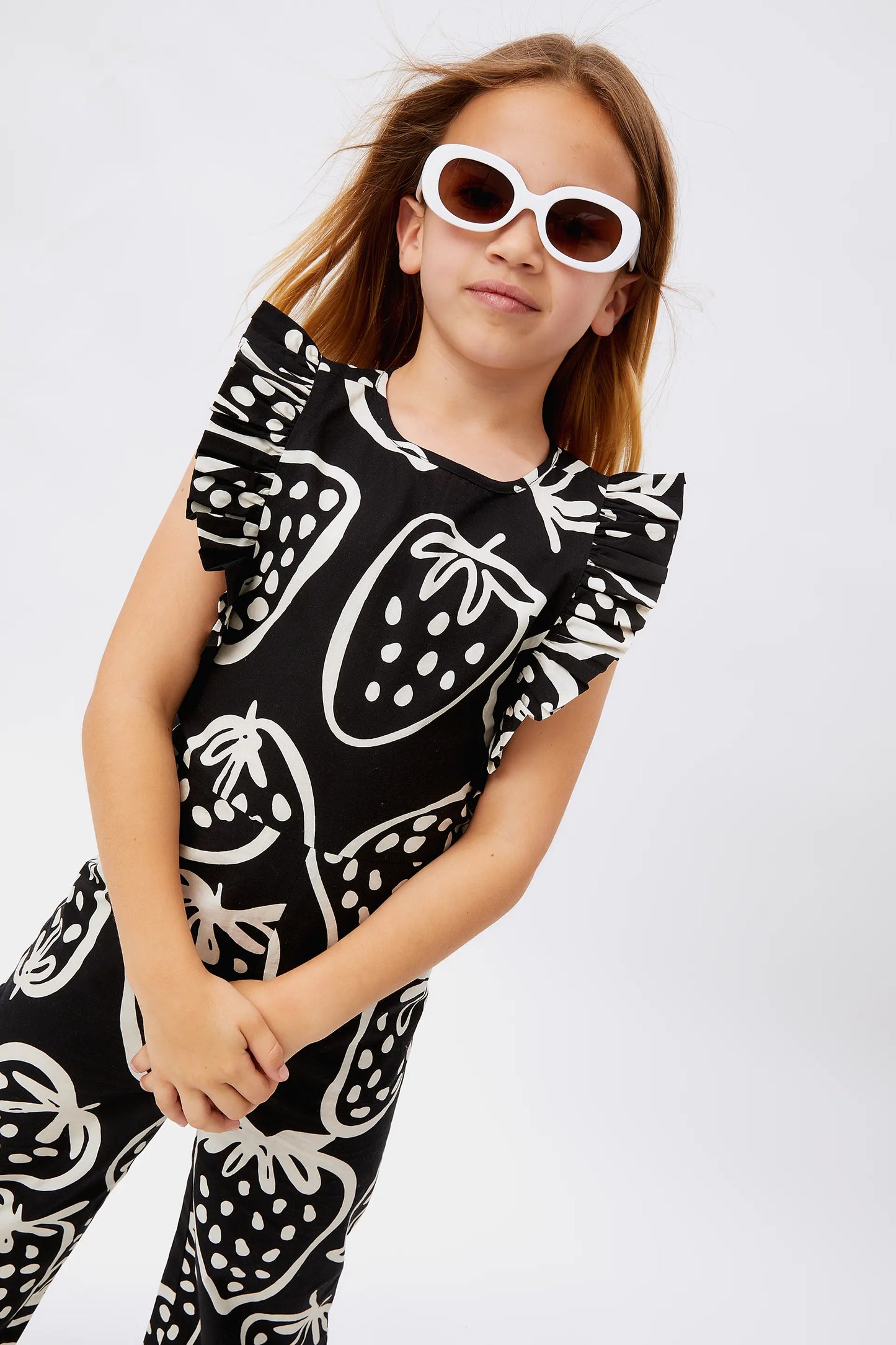 Mono largo de niña estampado fresas