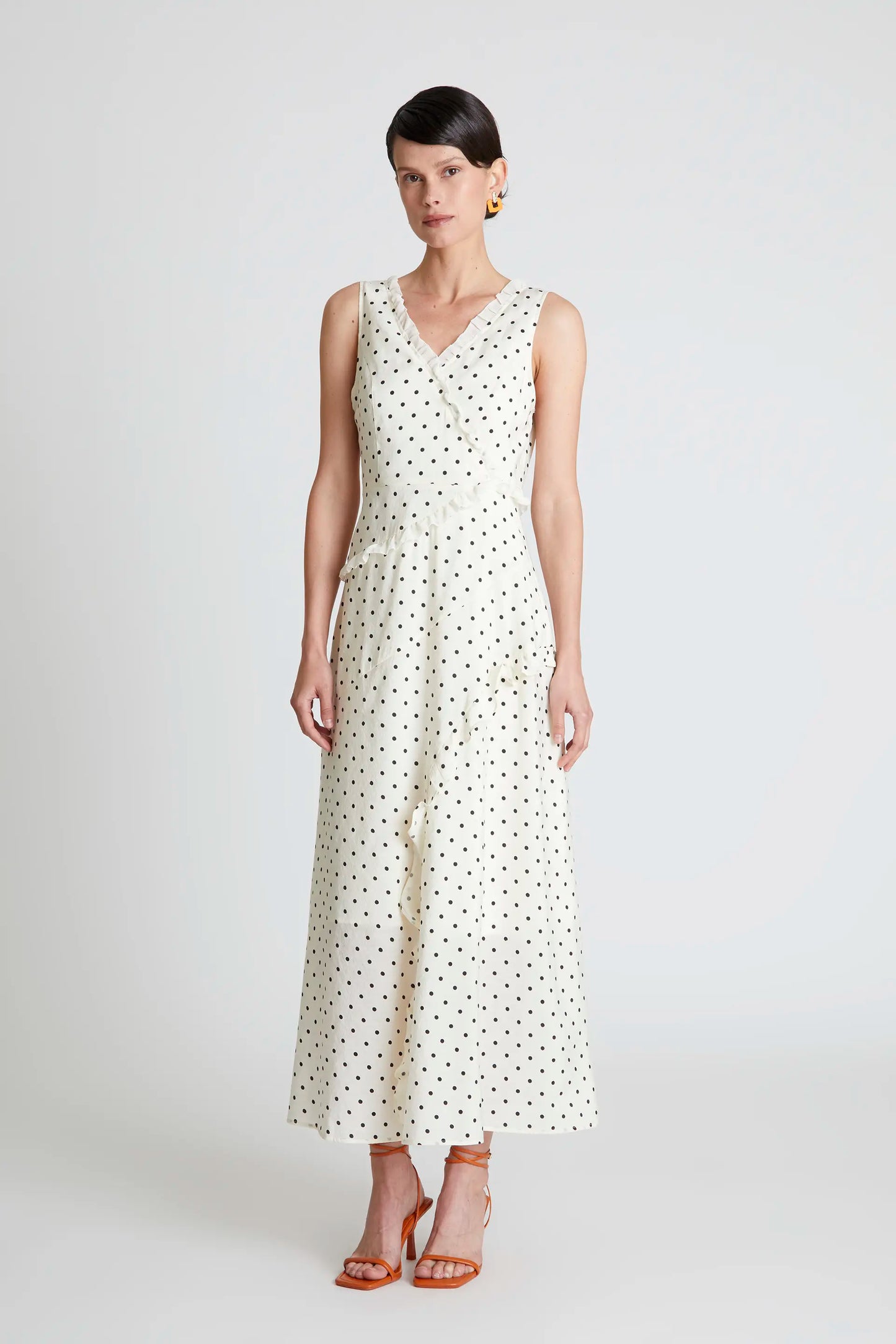 Vestido largo volantes lunares blanco
