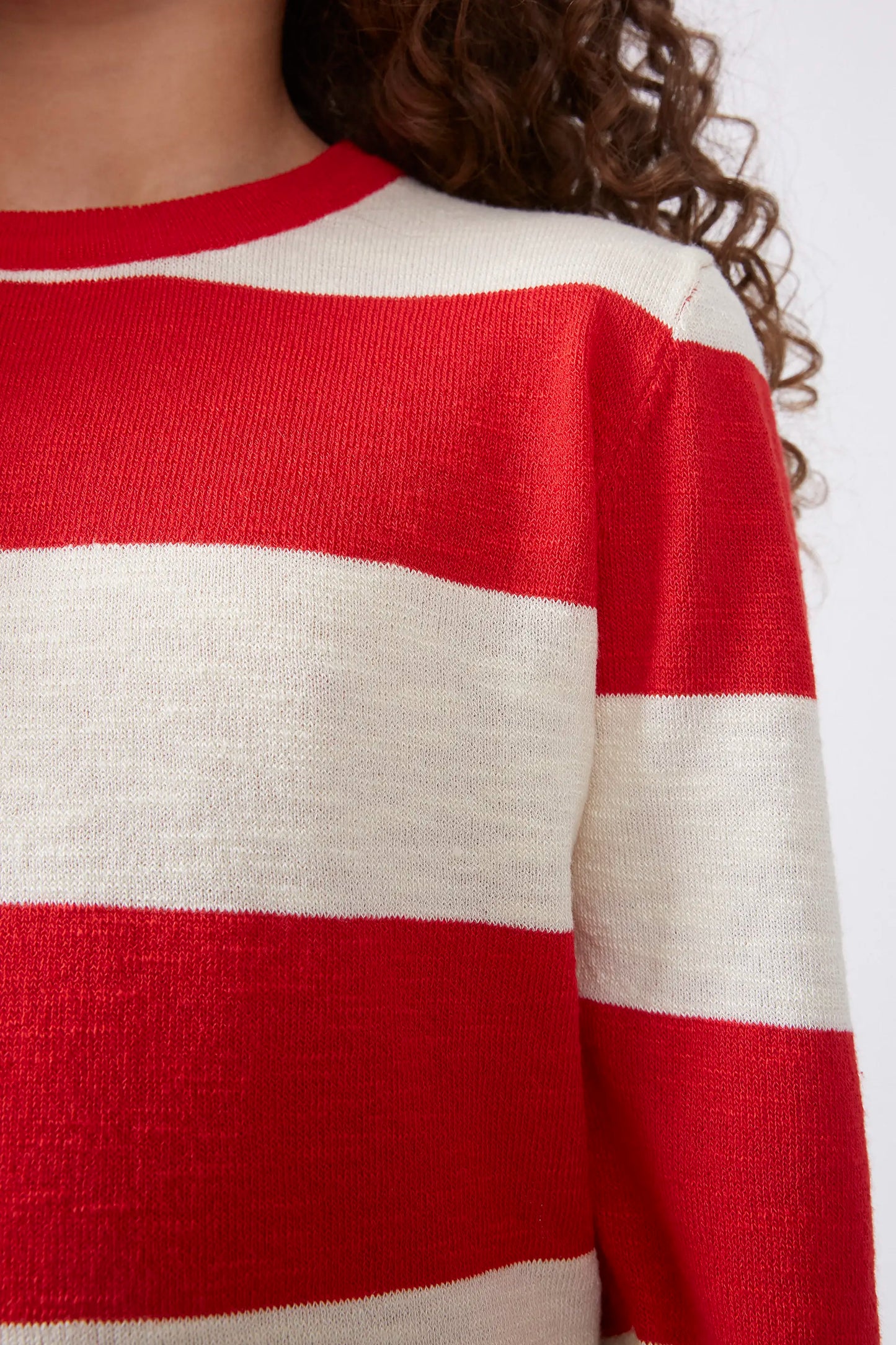 Maglione unisex con stampa a righe rosse