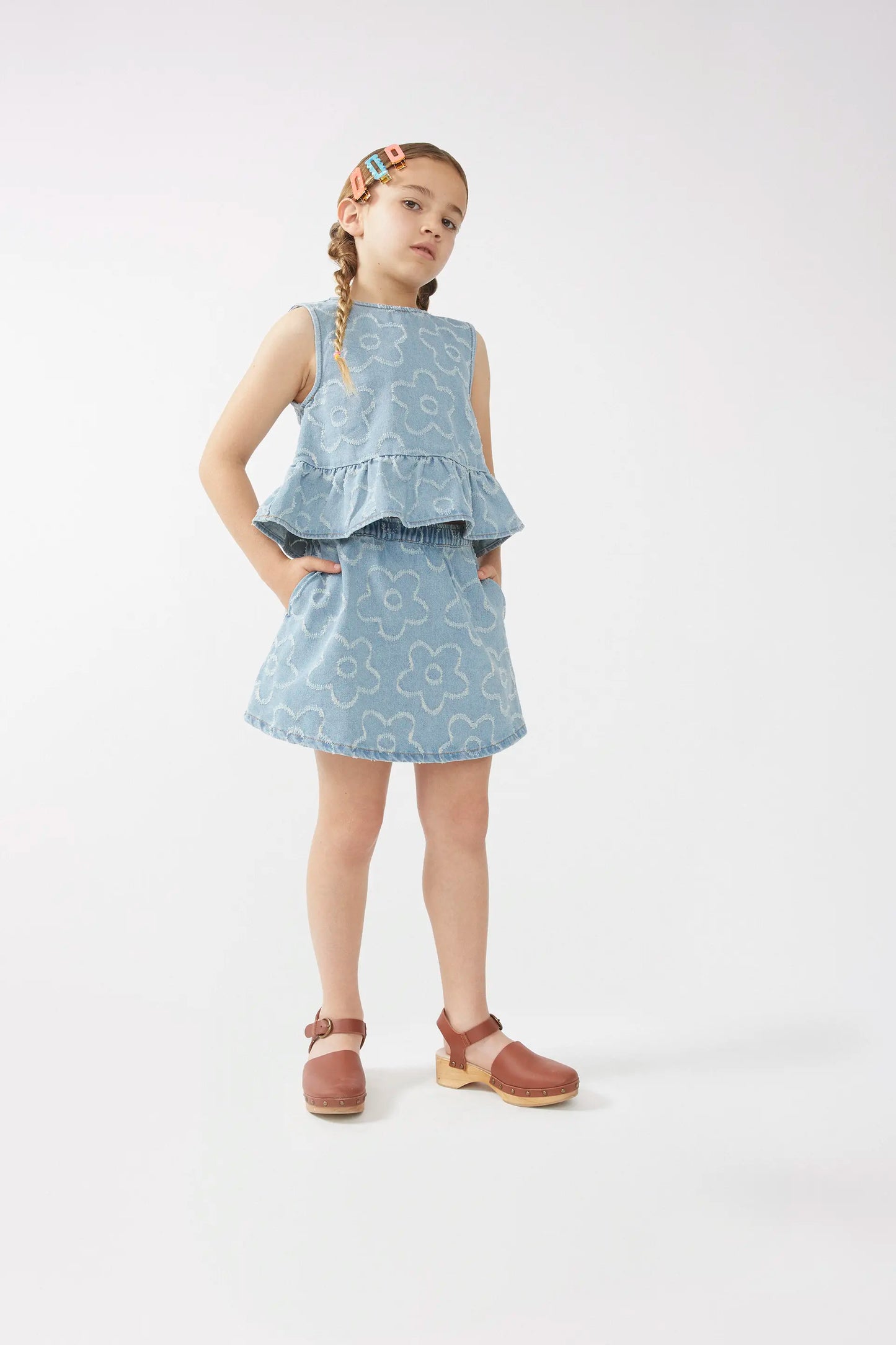 Short skirt for girls with denim flowers