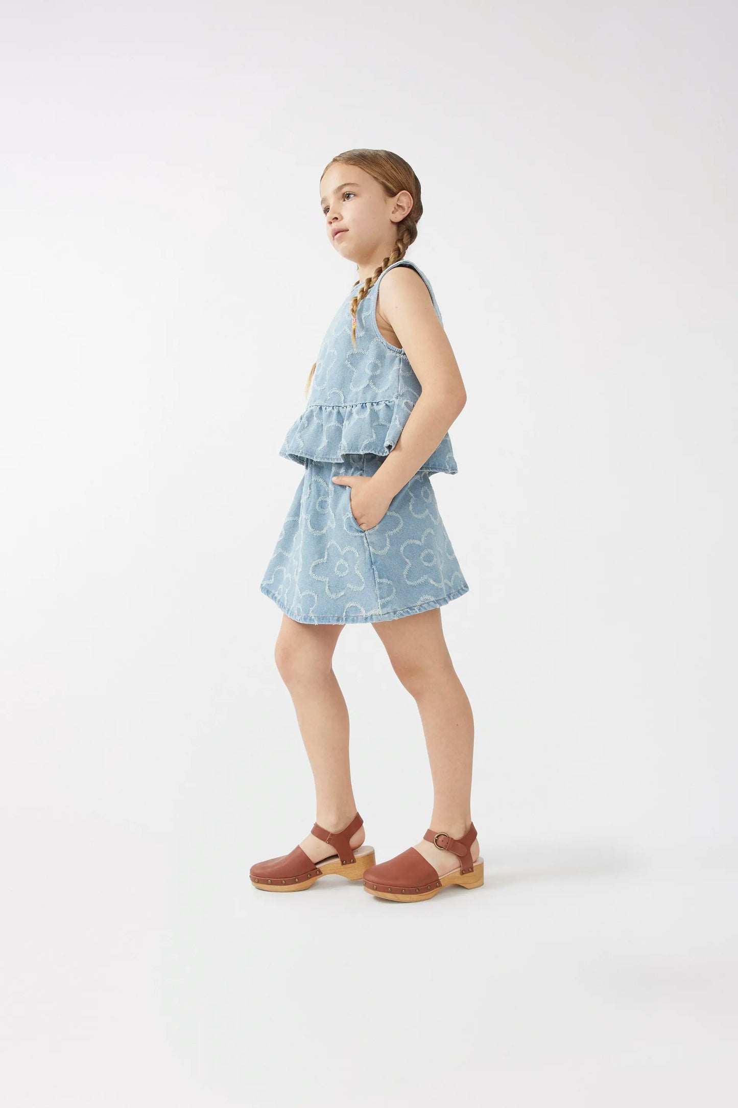 Short skirt for girls with denim flowers