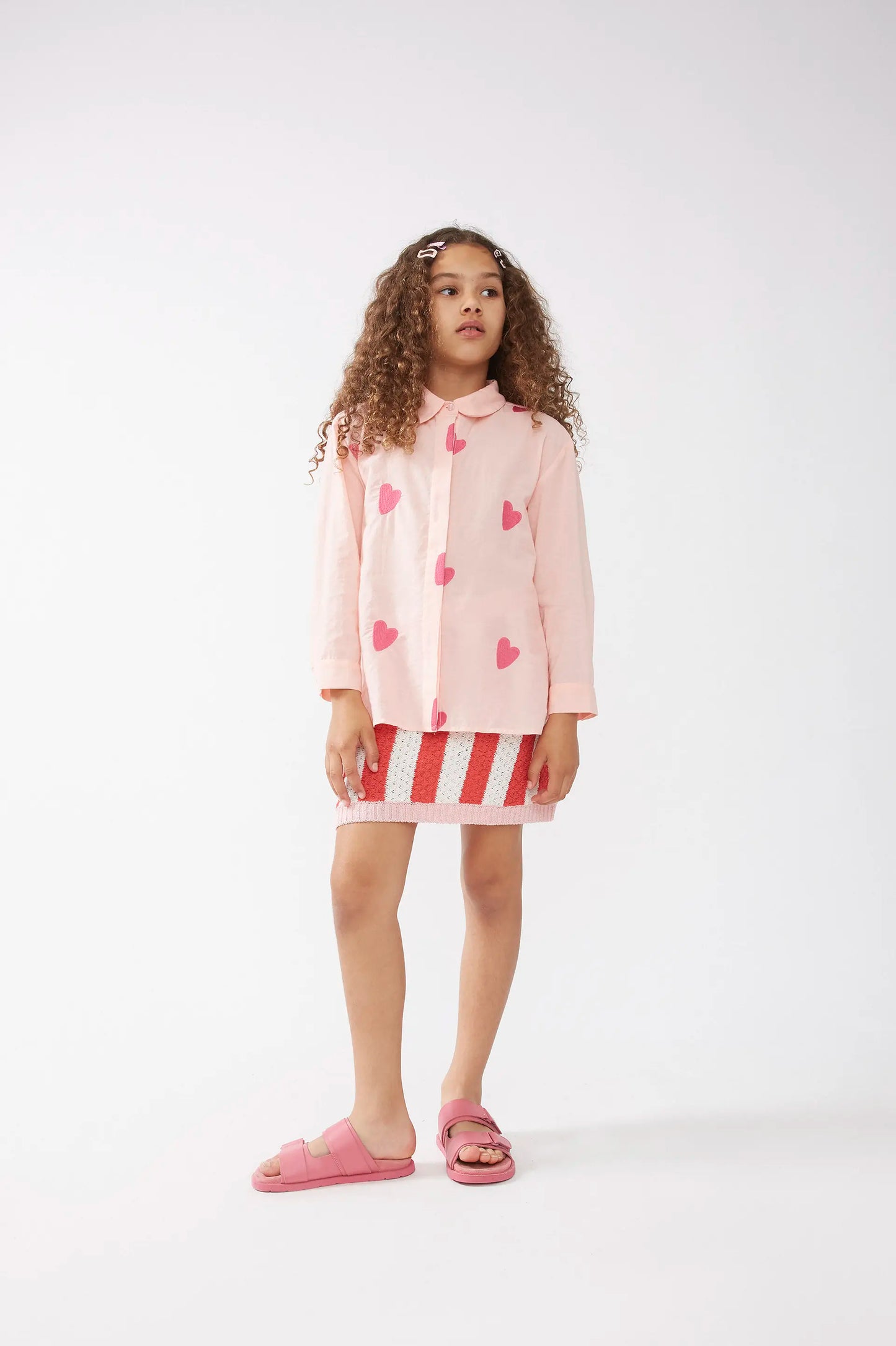 Maglietta bambina con cuori ricamati rosa