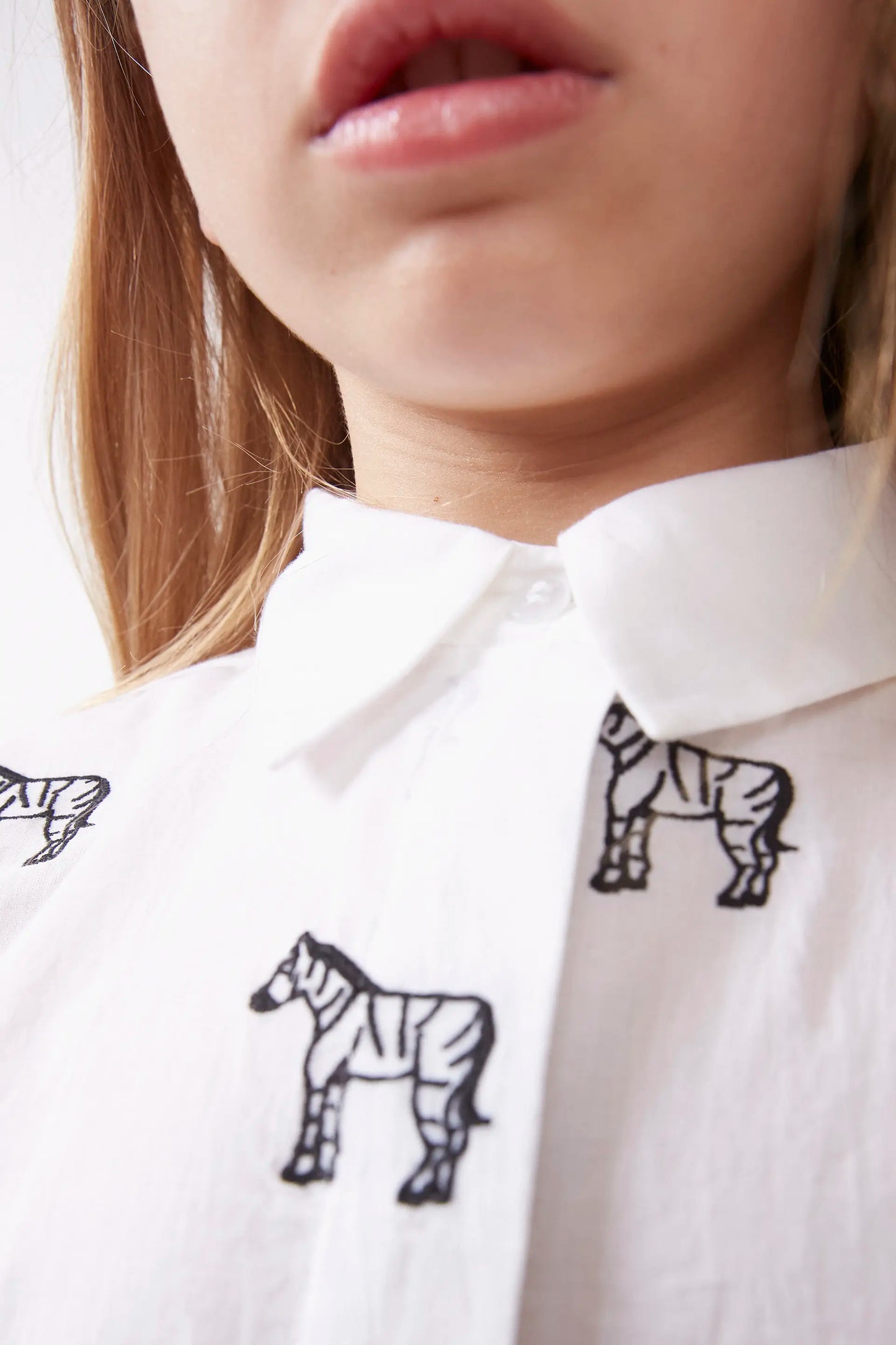 White embroidered zebra girl's shirt