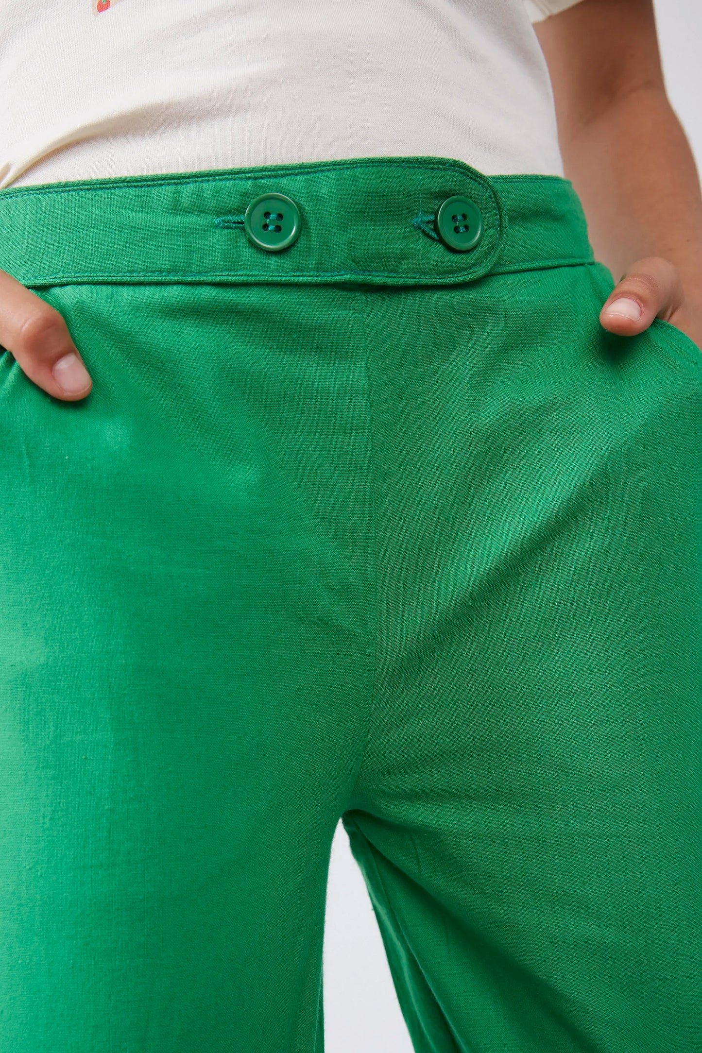 Green straight buttoned girl's trousers