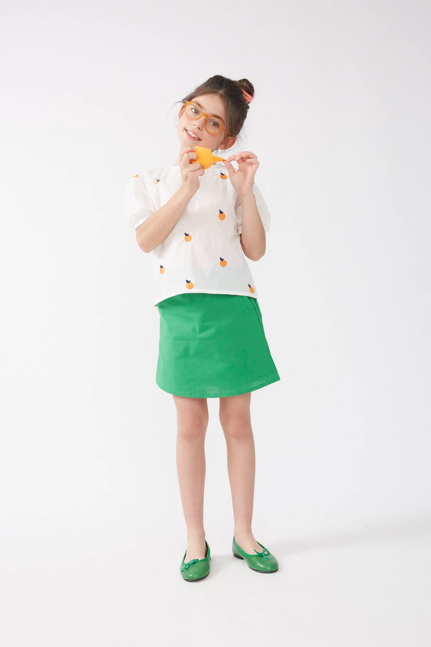 Camicia da bambina con pompelmi ricamati