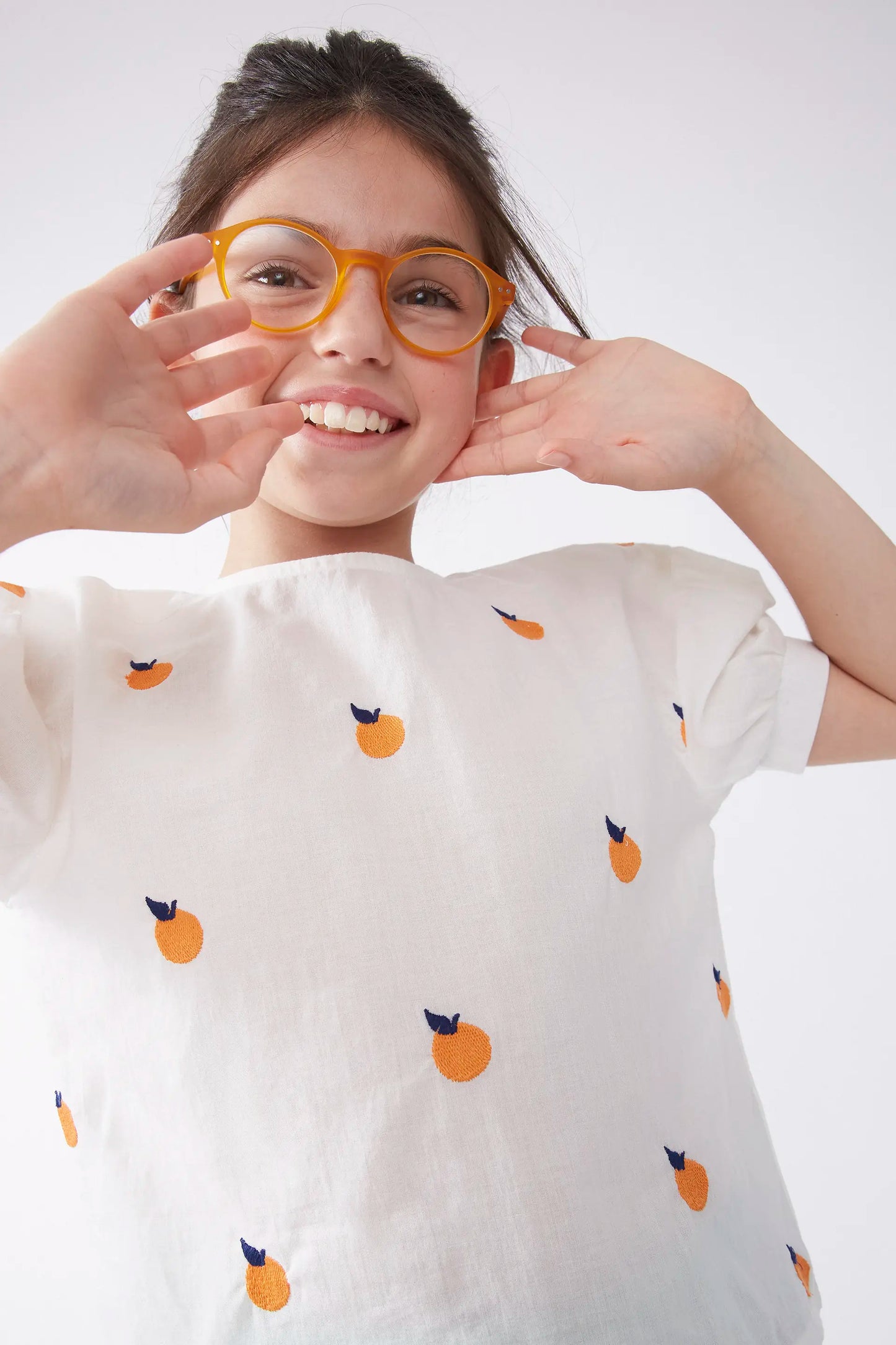 Camicia da bambina con pompelmi ricamati