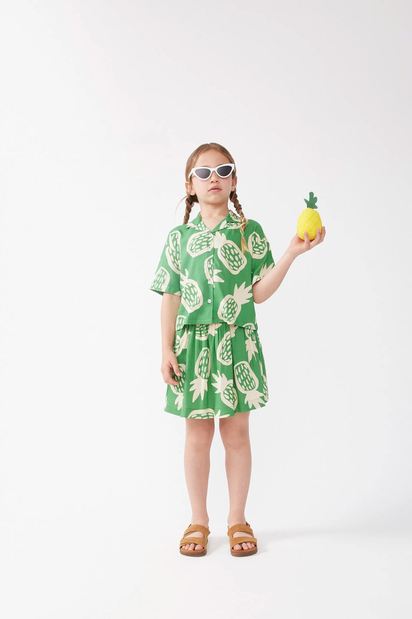 Girl's shirt with pineapple print
