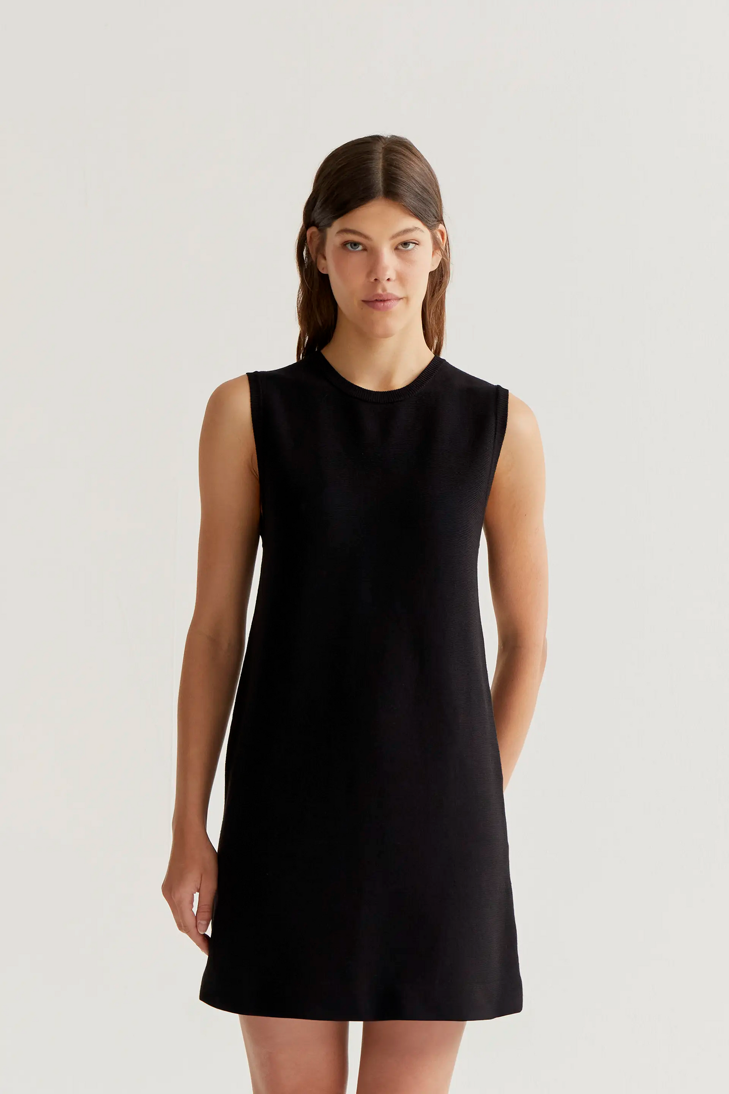 Abito corto in maglia nera
