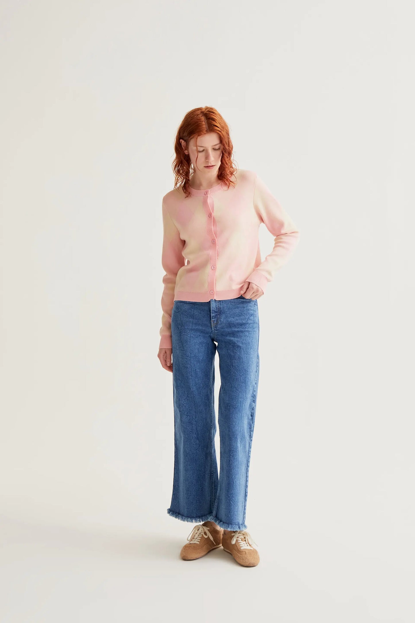 Cardigan lavorato a maglia con motivo a rombi rosa
