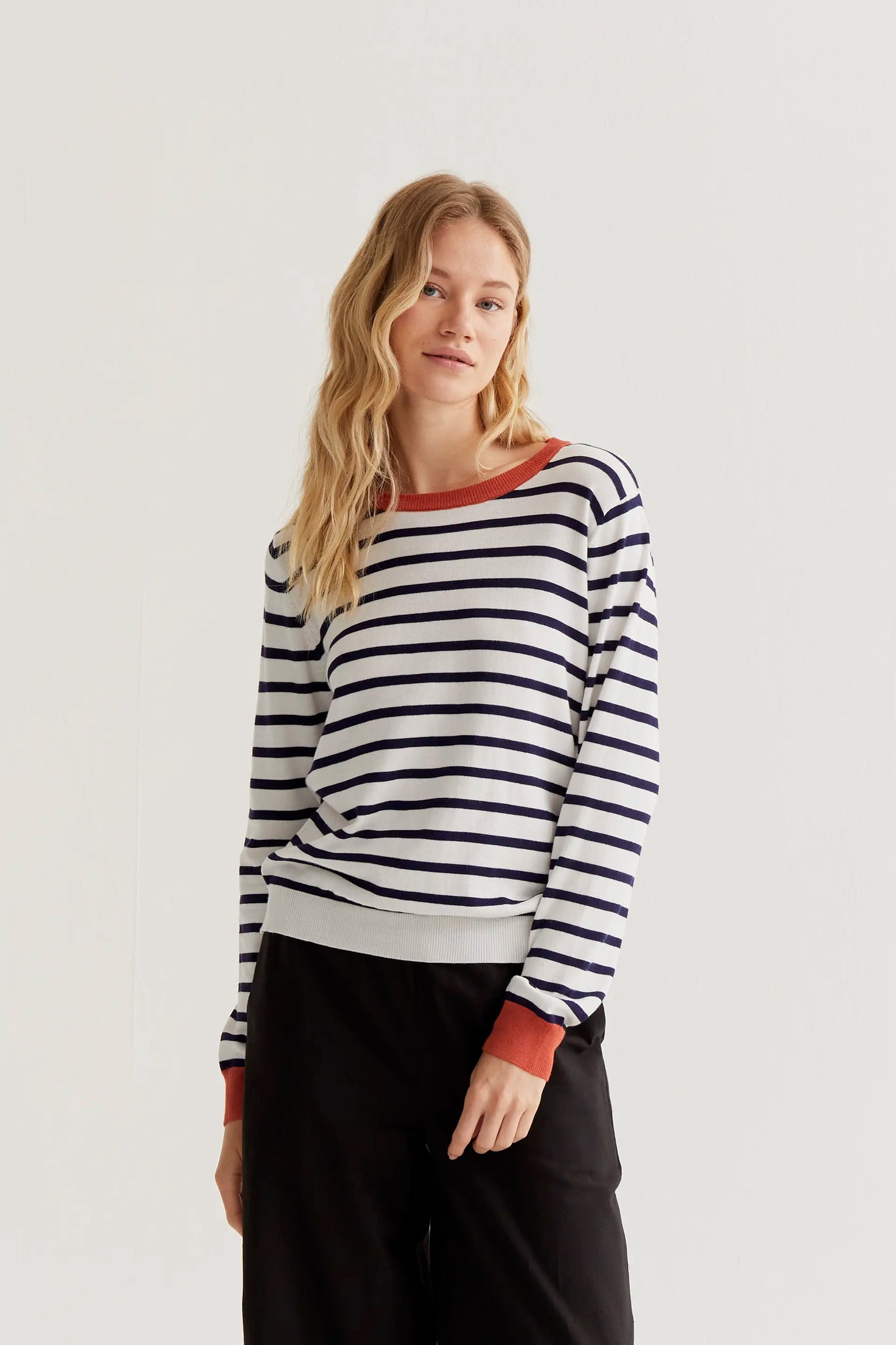Knitted sweater with white and navy striped print