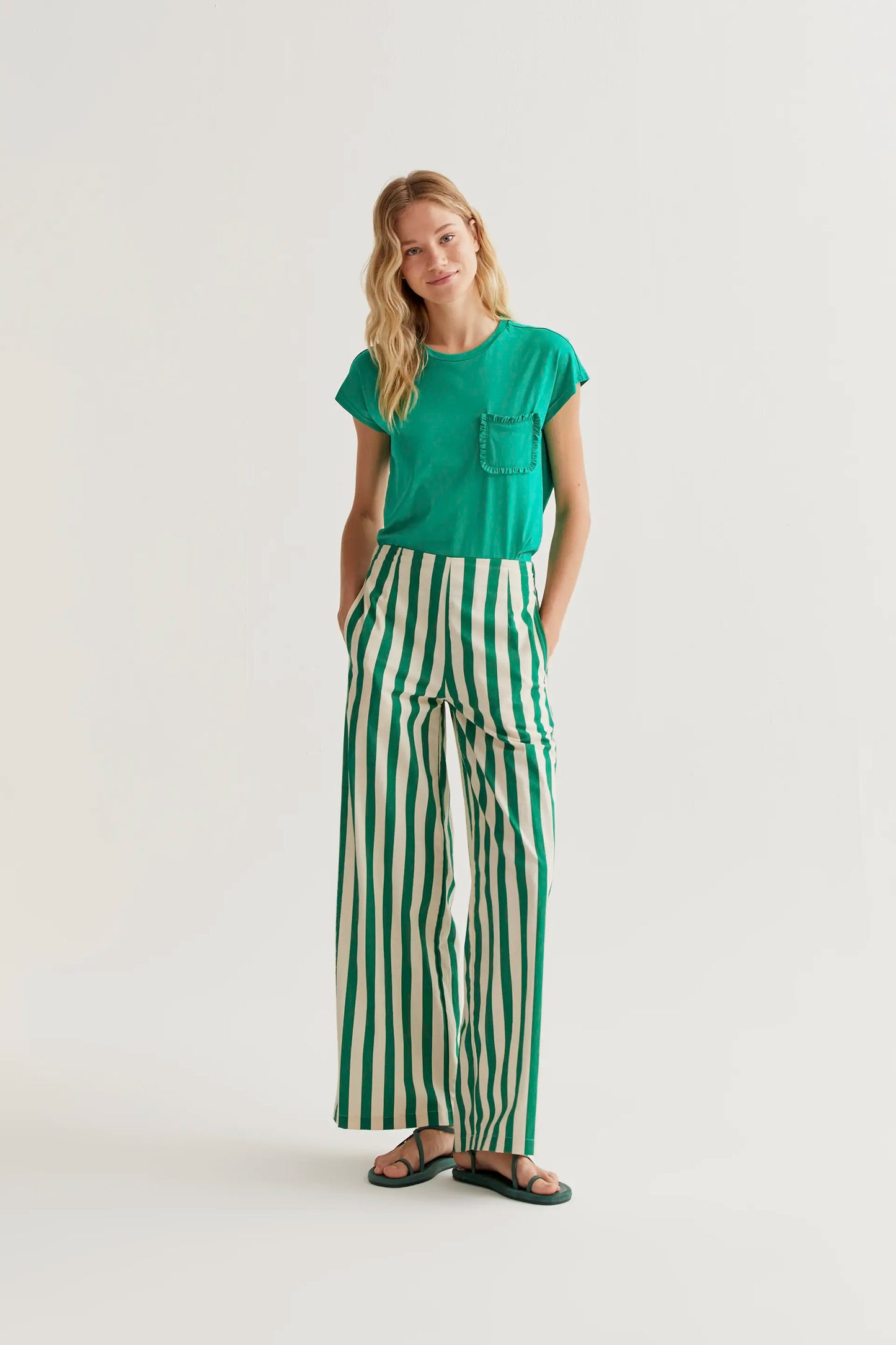 Maglietta basic verde in 100% cotone
