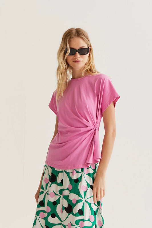 Camiseta 100% algodón rosa con nudo lateral
