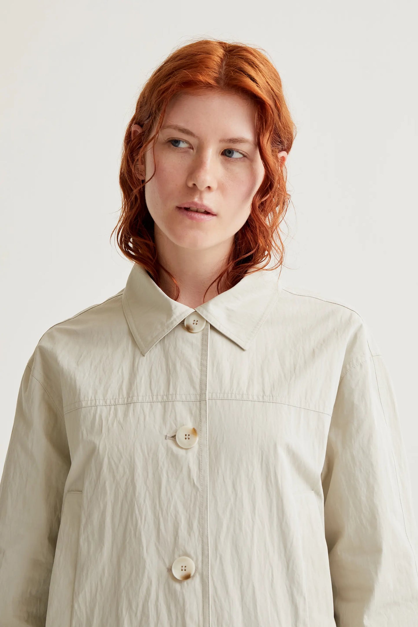 Trench bianco sporco