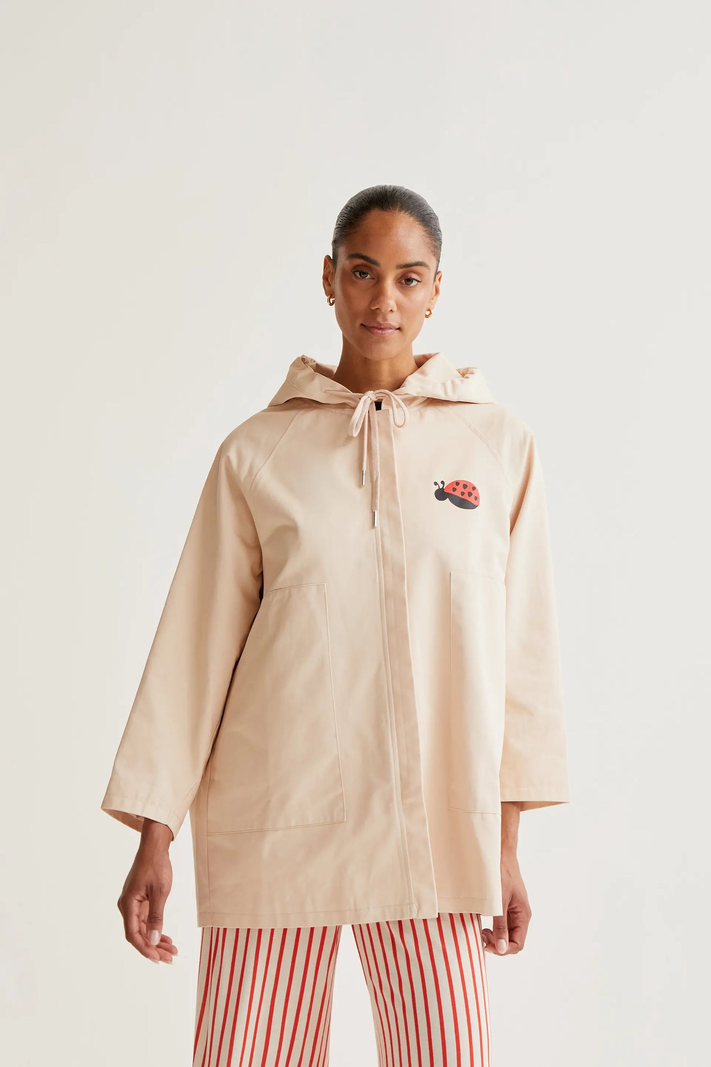 Trench con stampa coccinella