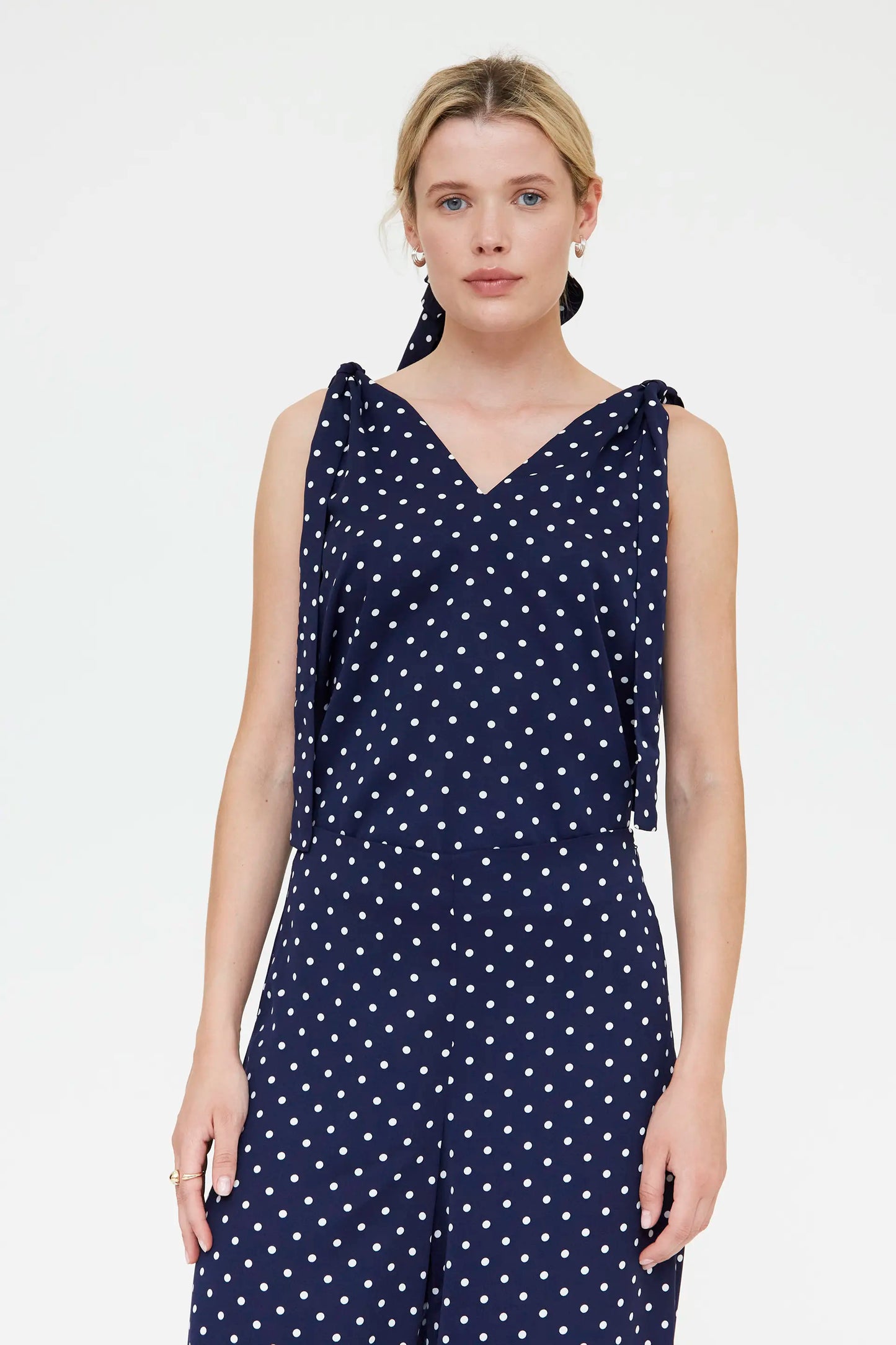 Top con estampado mini dots azul marino