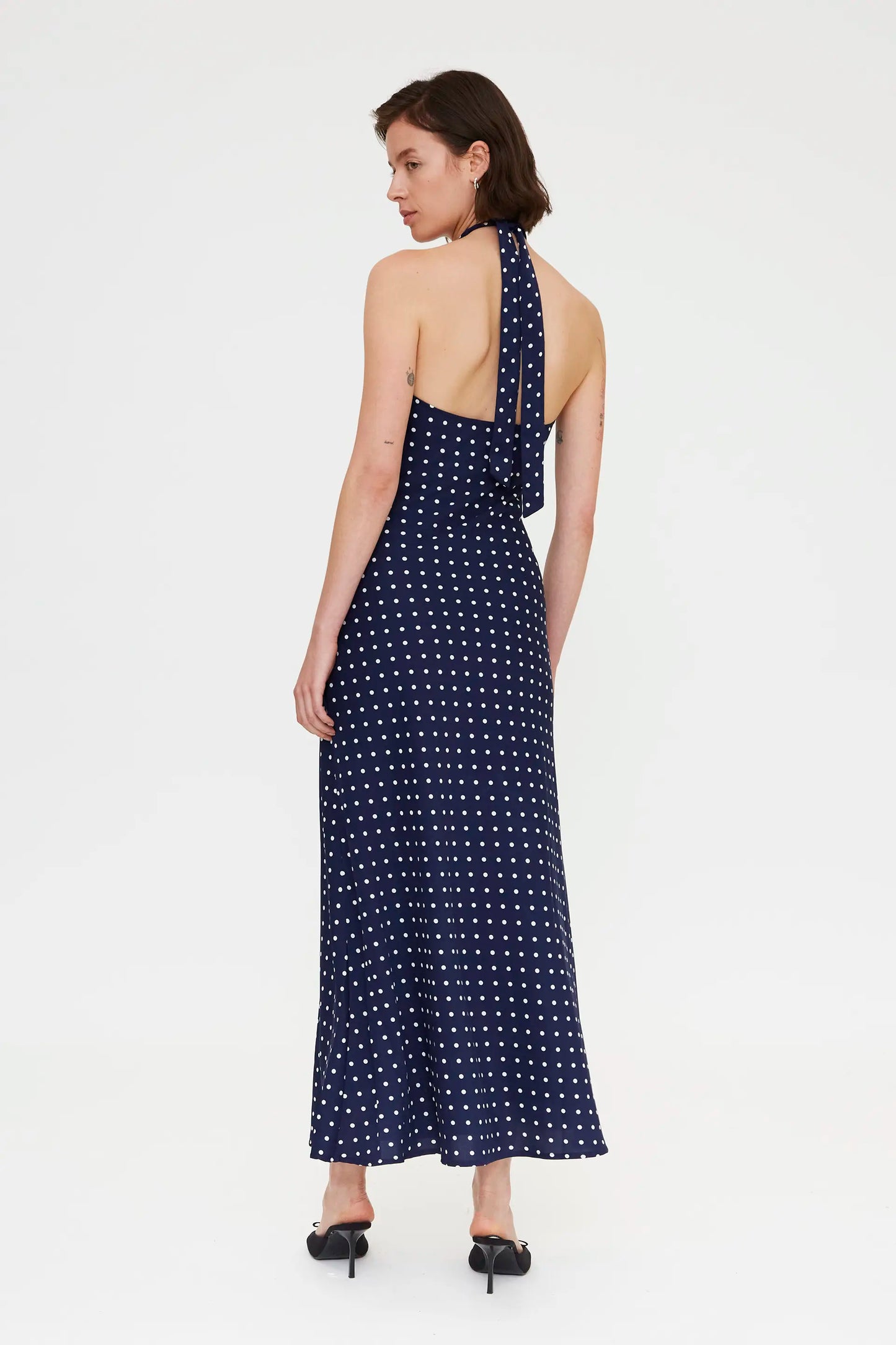 Abito midi blu navy con stampa a pois