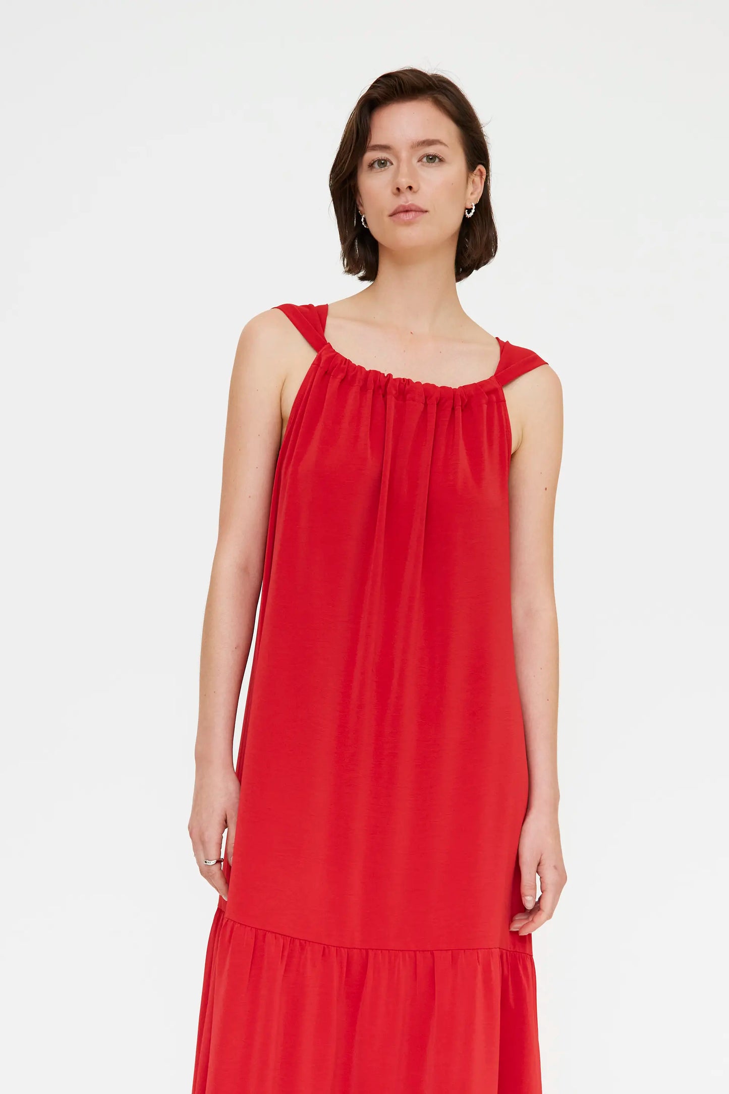Long red dress with a round neckline