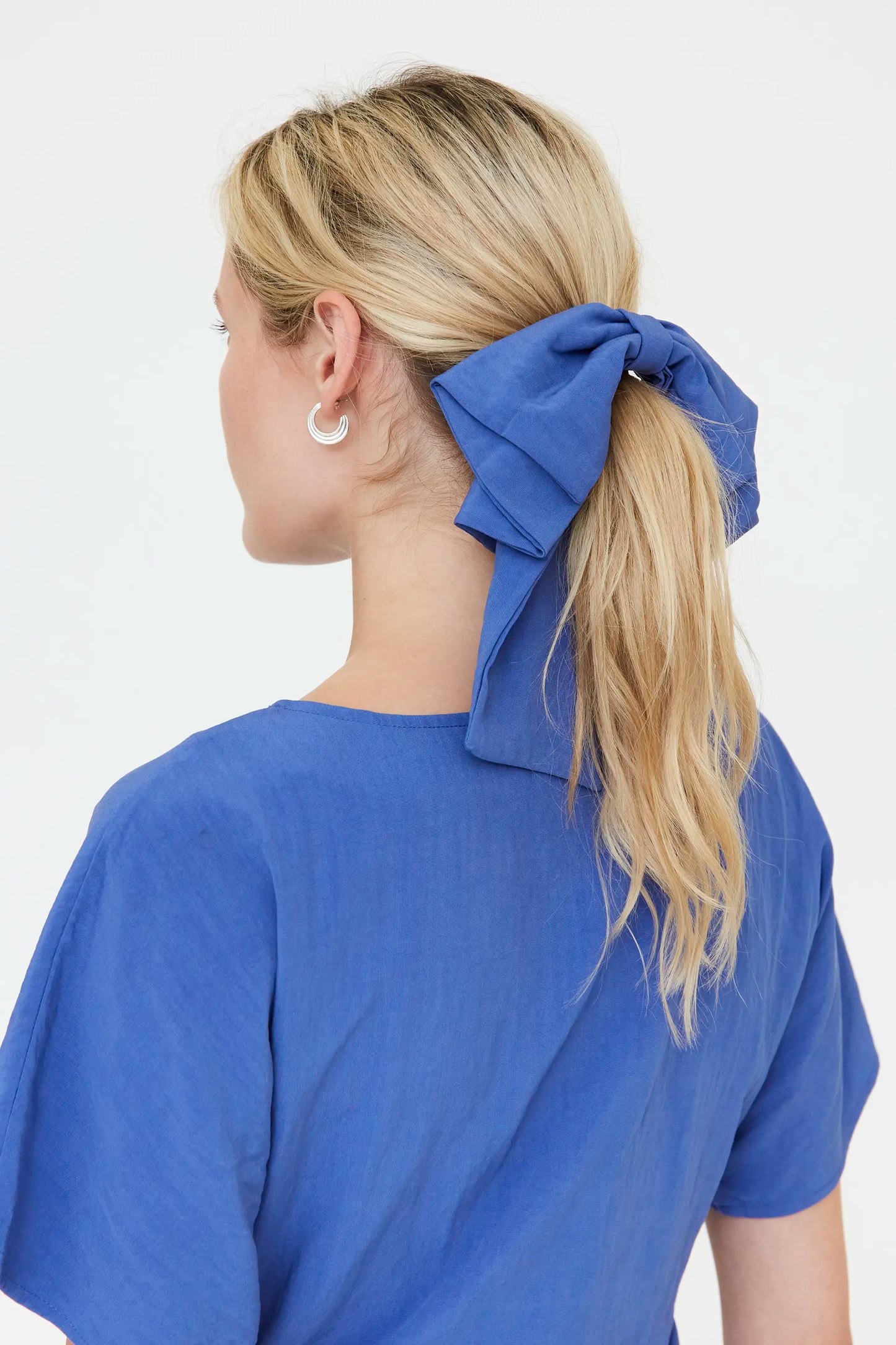 Scrunchie con fiocco blu