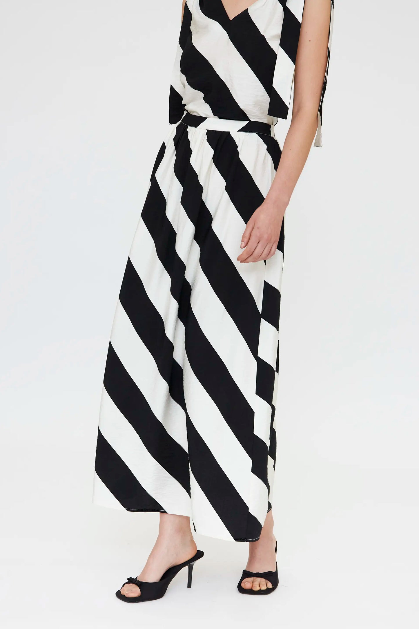 Long skirt with black and white diagonal striped print