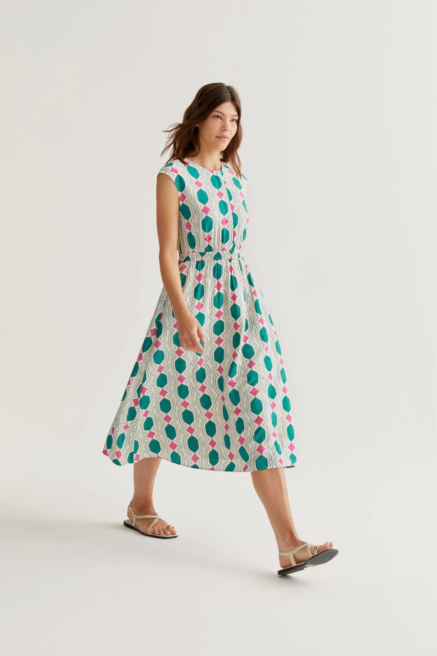 Abito midi con stampa geometrica