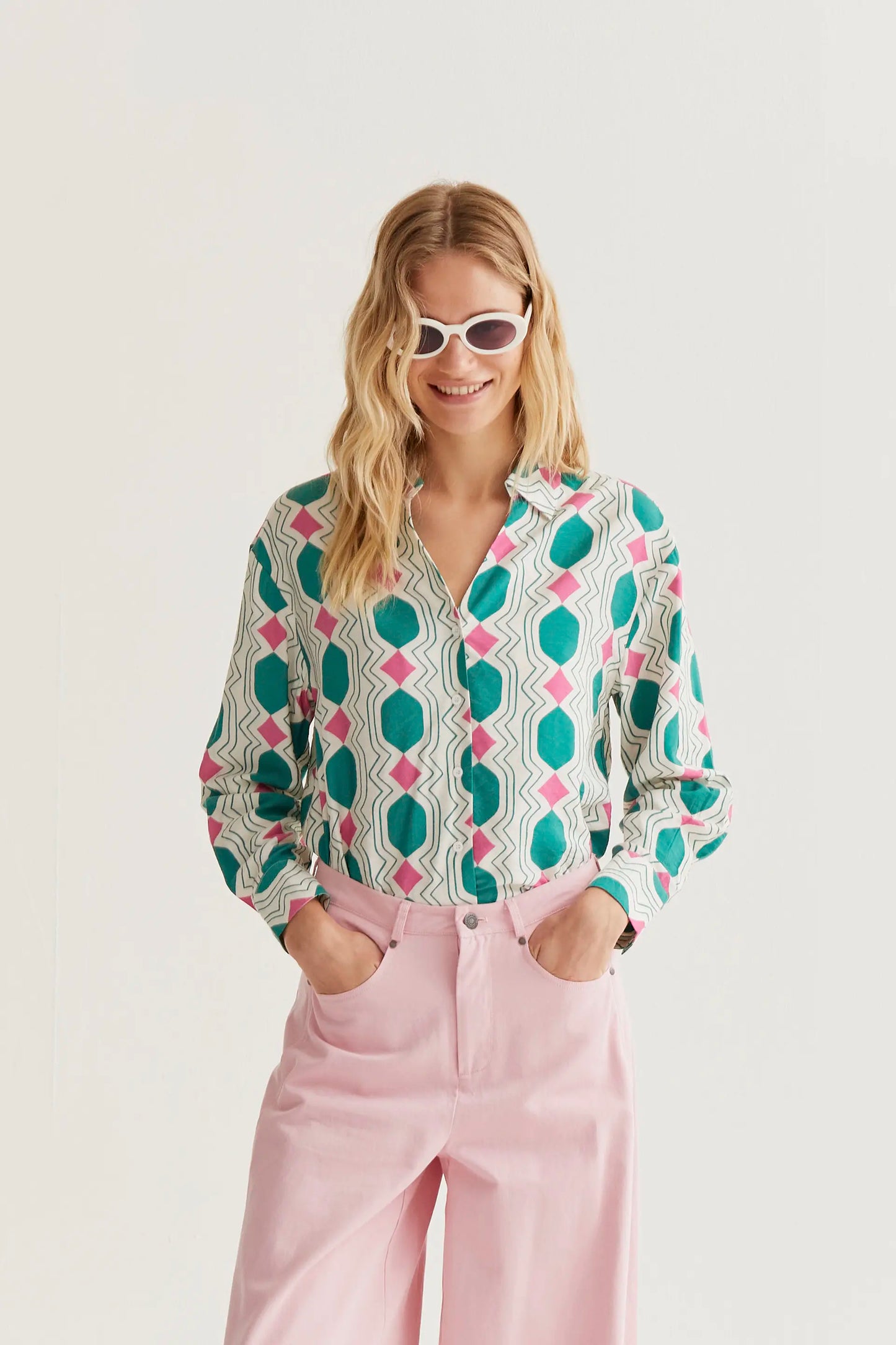 Camicia con stampa geometrica