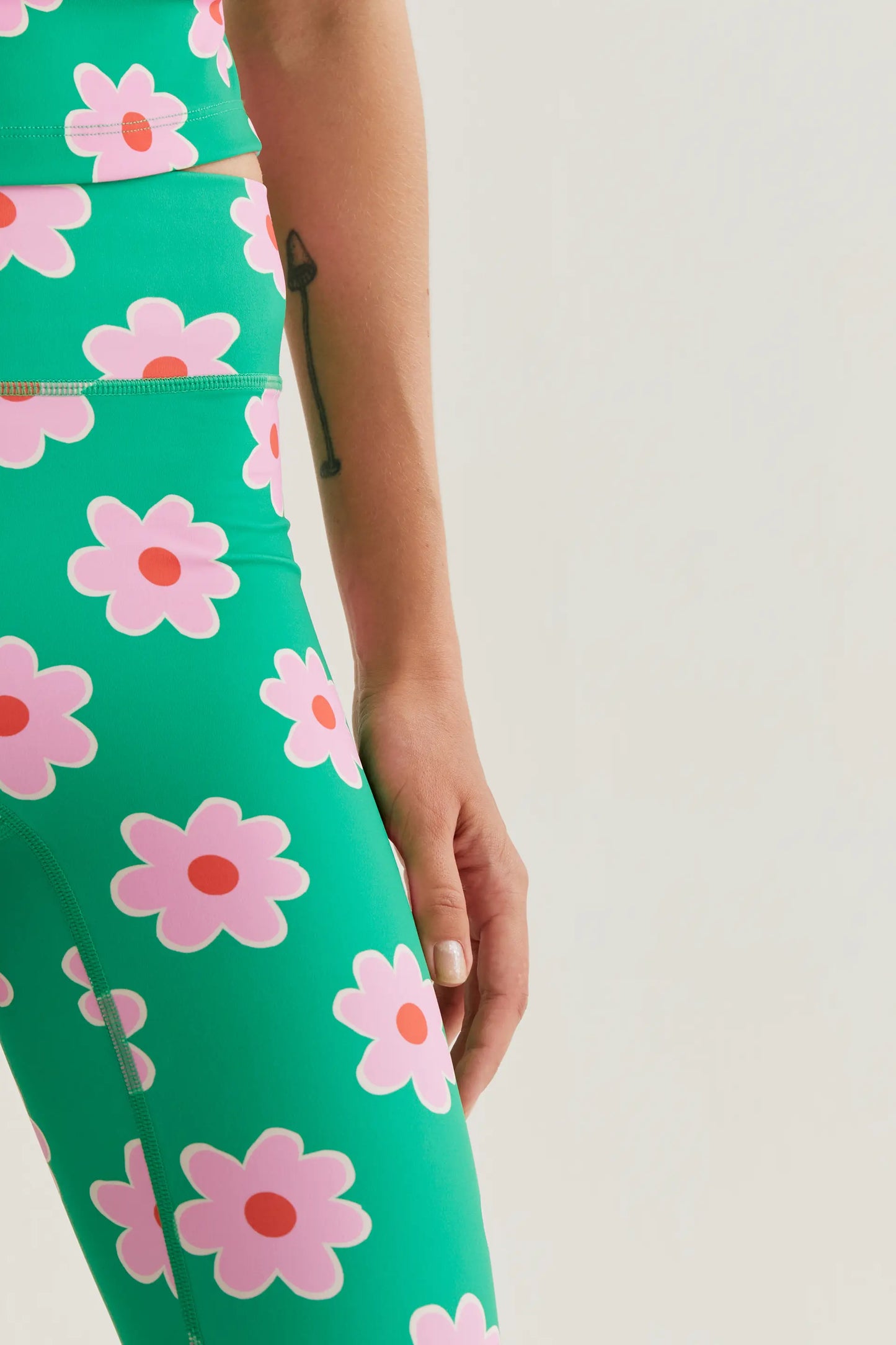 Leggings sportivi con stampa di fiori rosa