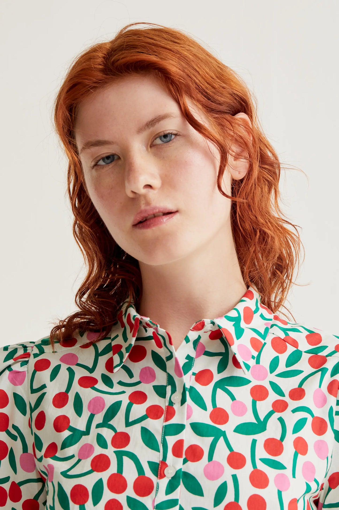 Camisa con estampado Guinda