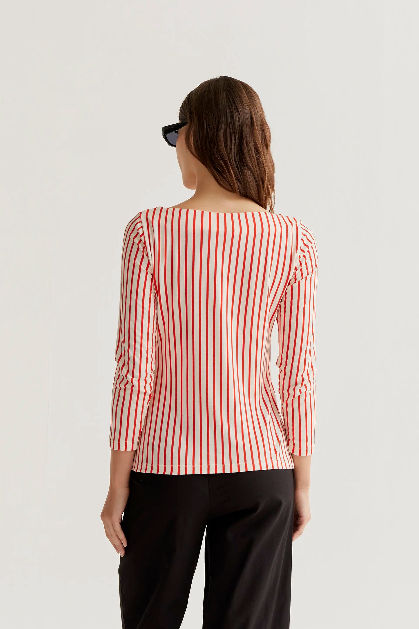 T-shirt with red striped print