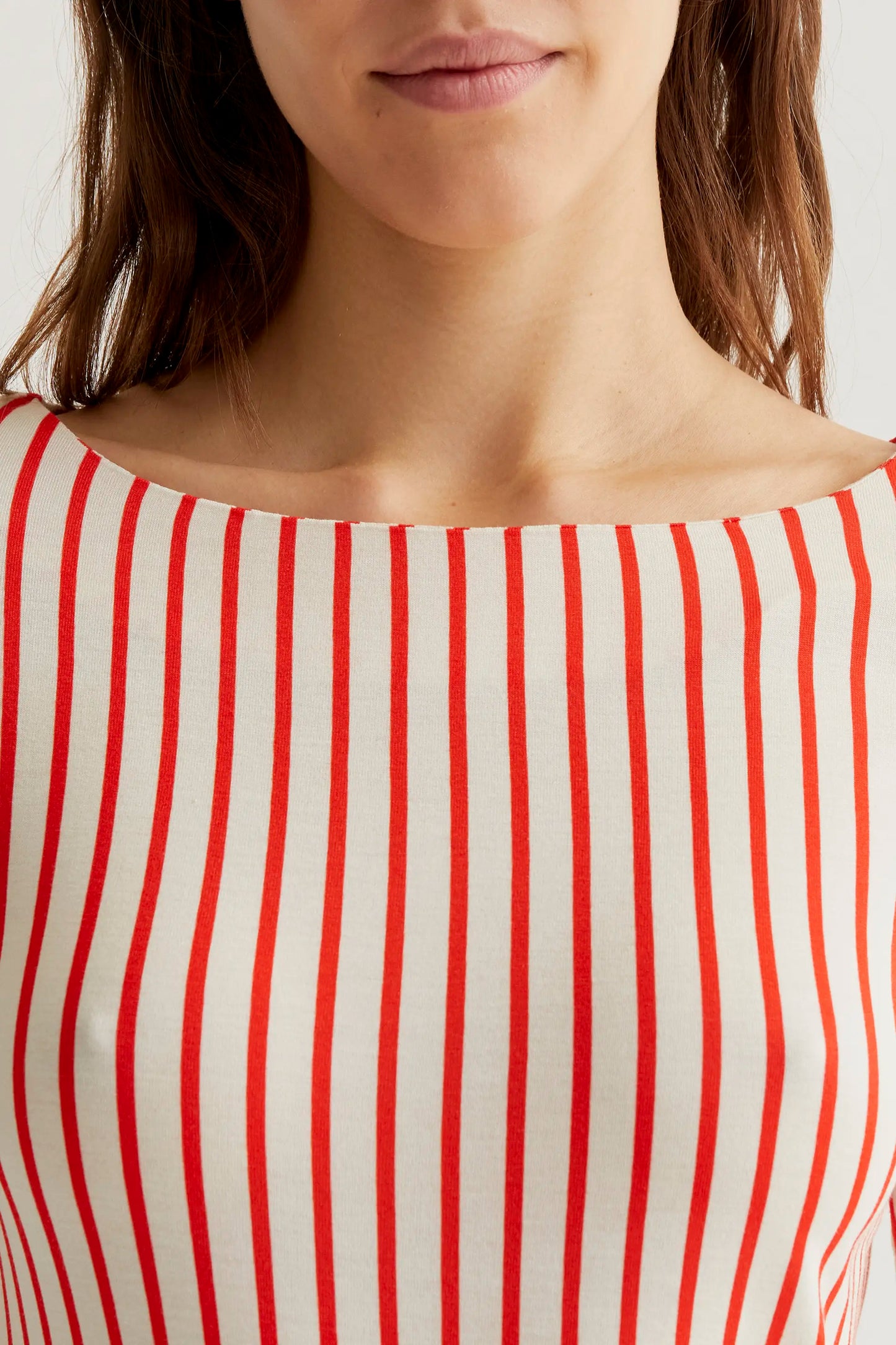 T-shirt with red striped print