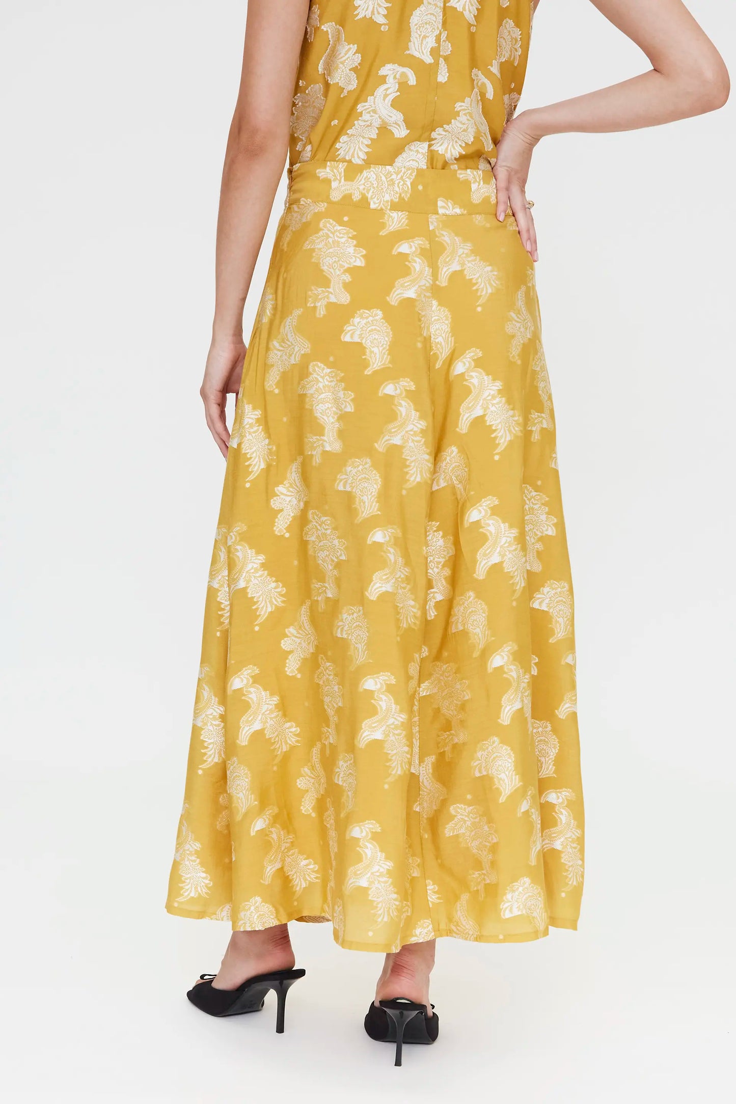 Falda larga con estampado amarillo