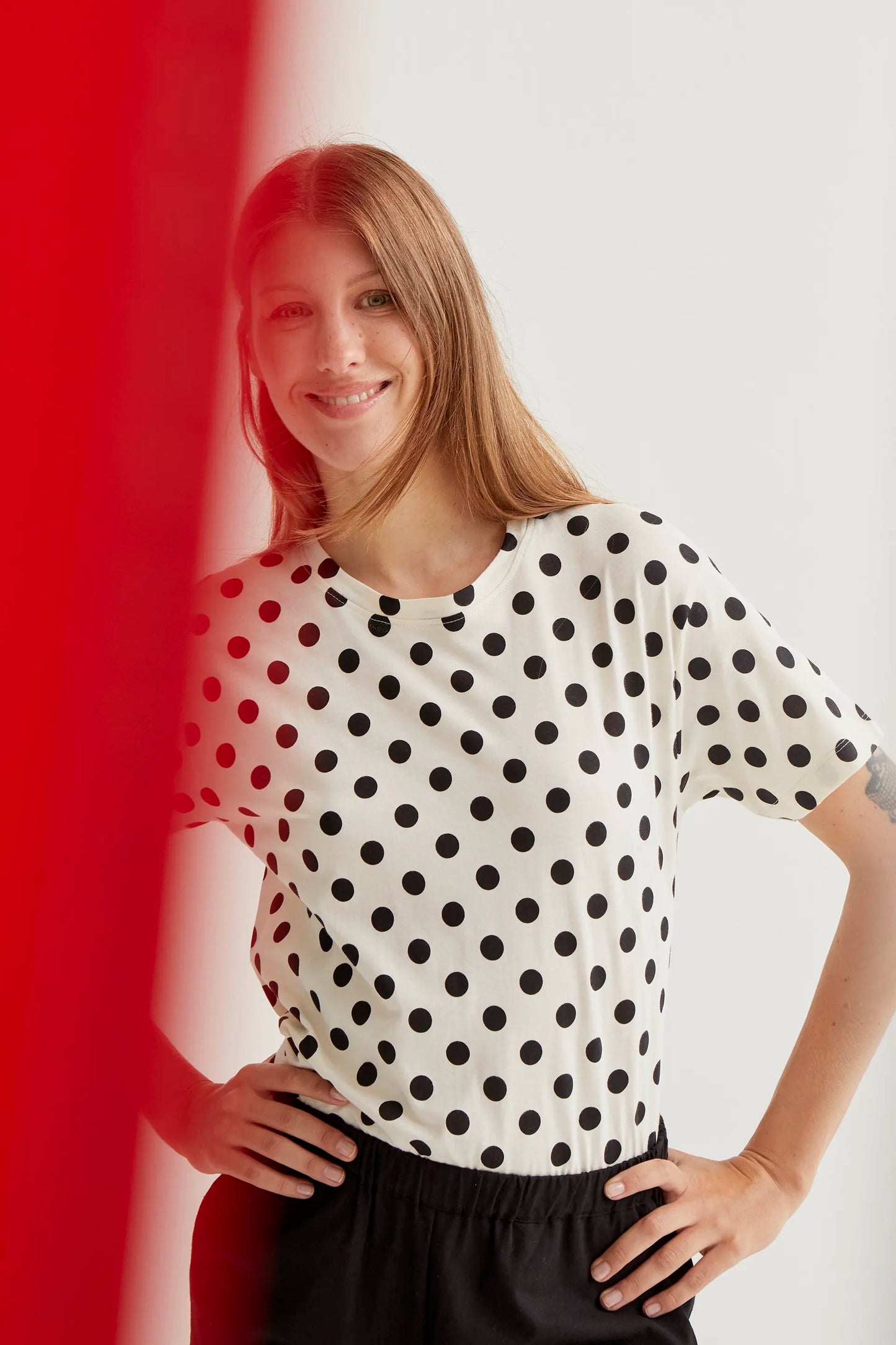 Maglietta con stampa Black Dots