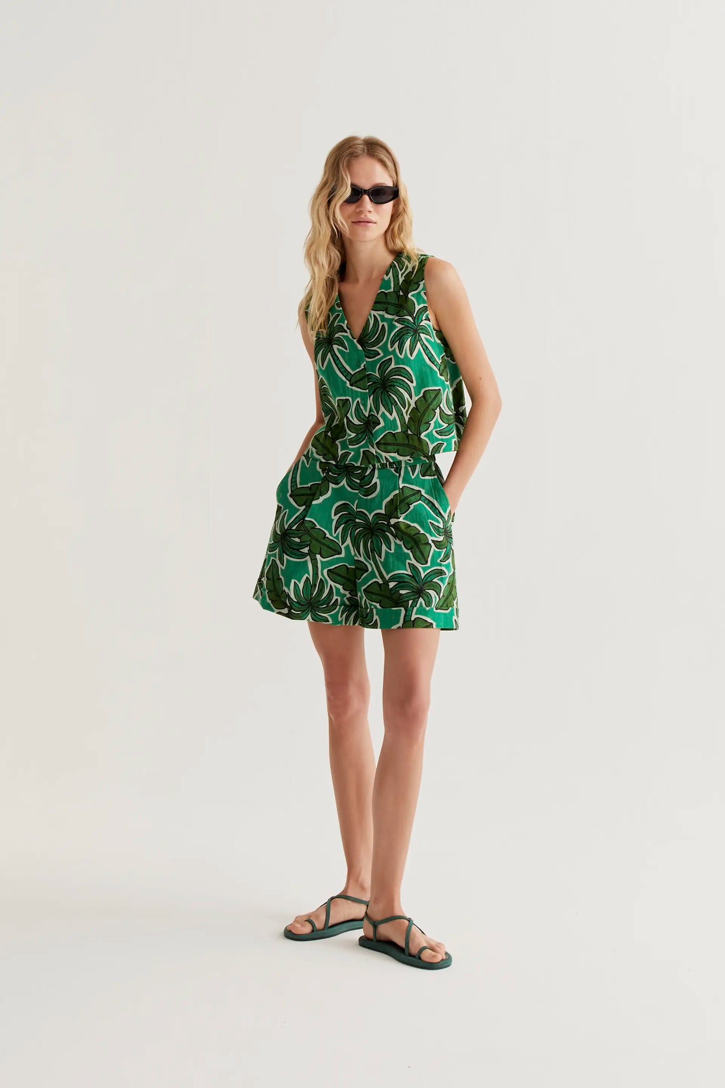 Gilet con stampa di palme