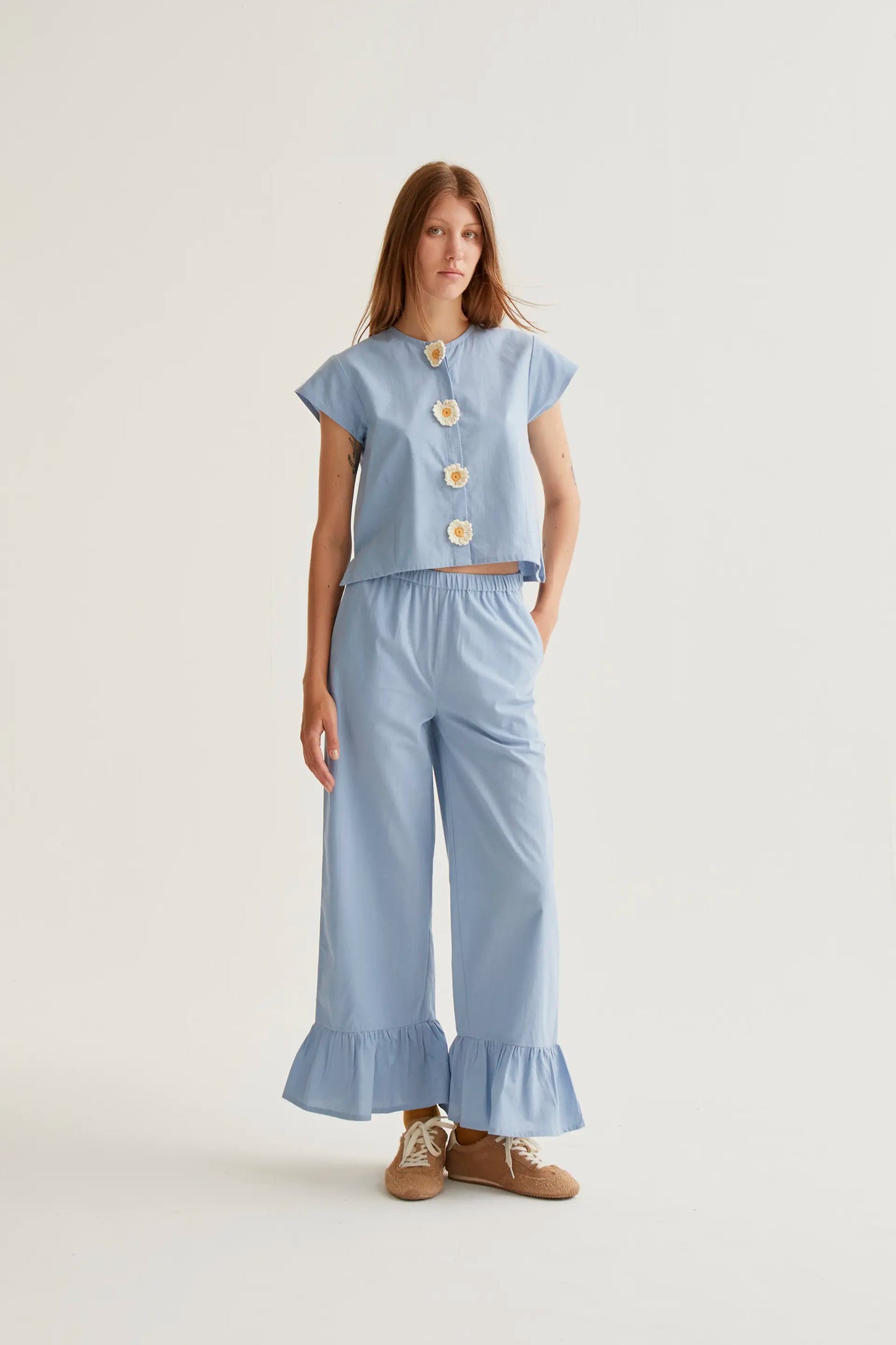 Camicia con dettagli a margherita