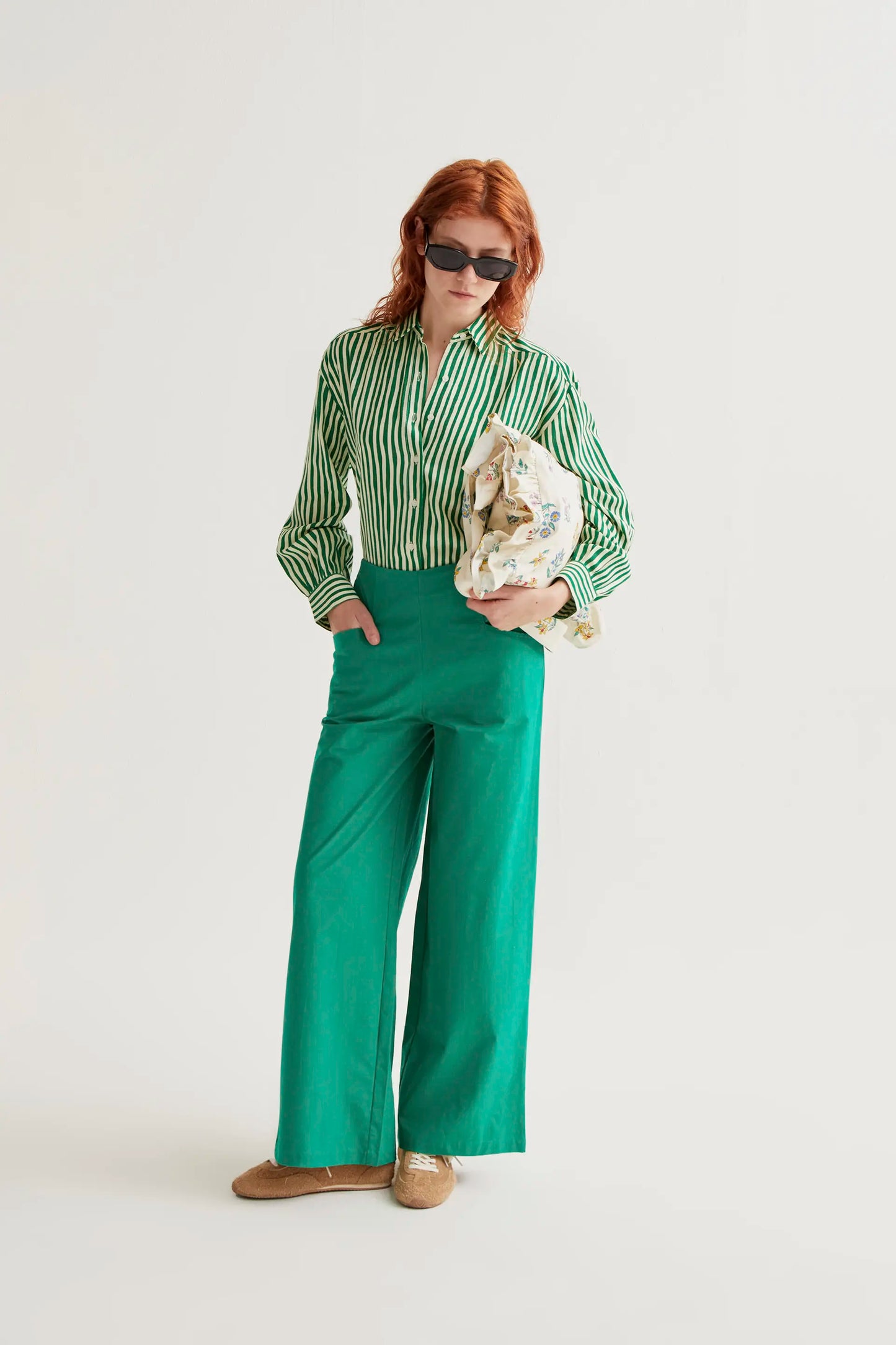 Pantaloni verdi in 100% cotone
