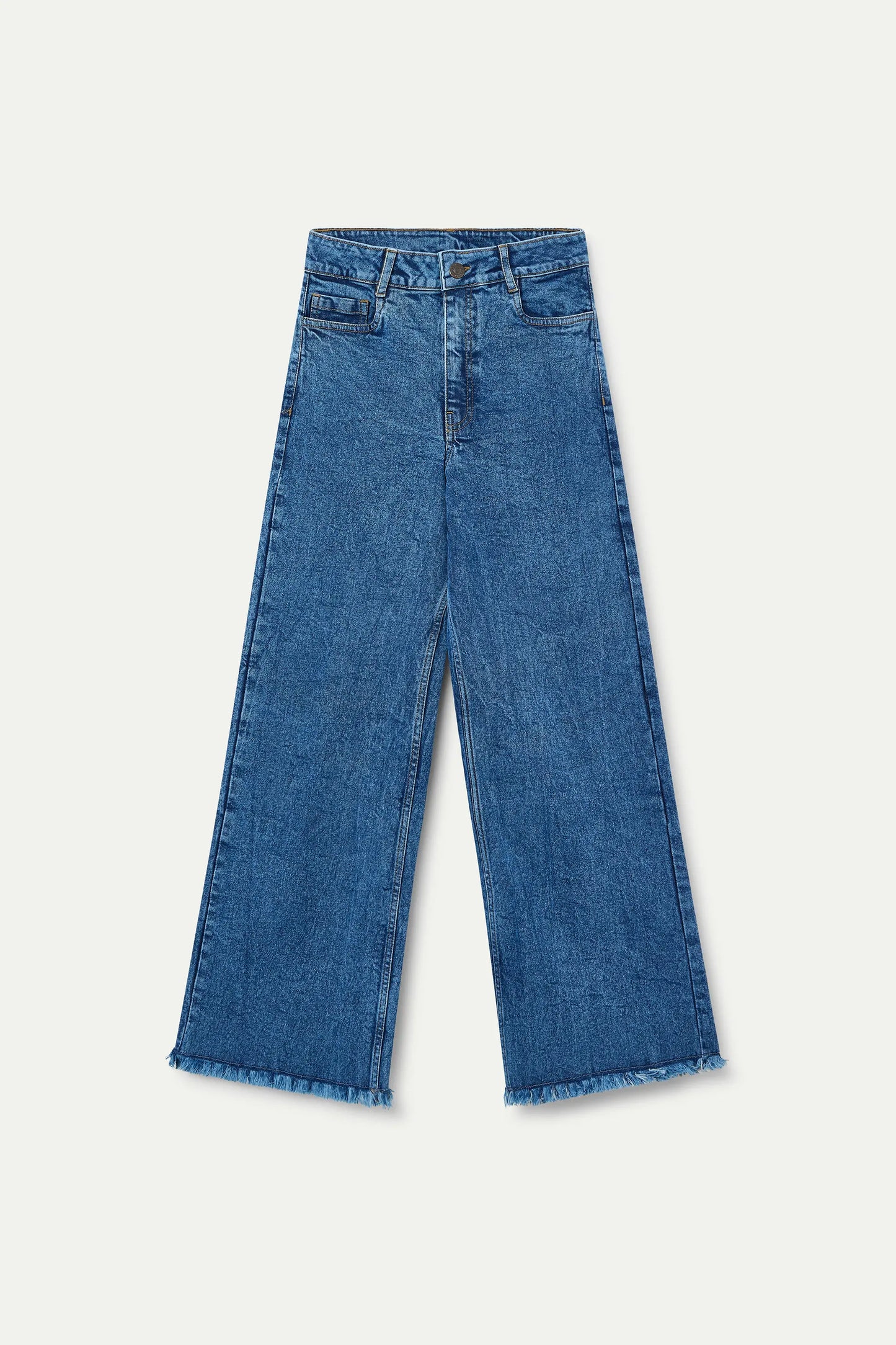 Blue jeans with raw-cut hem