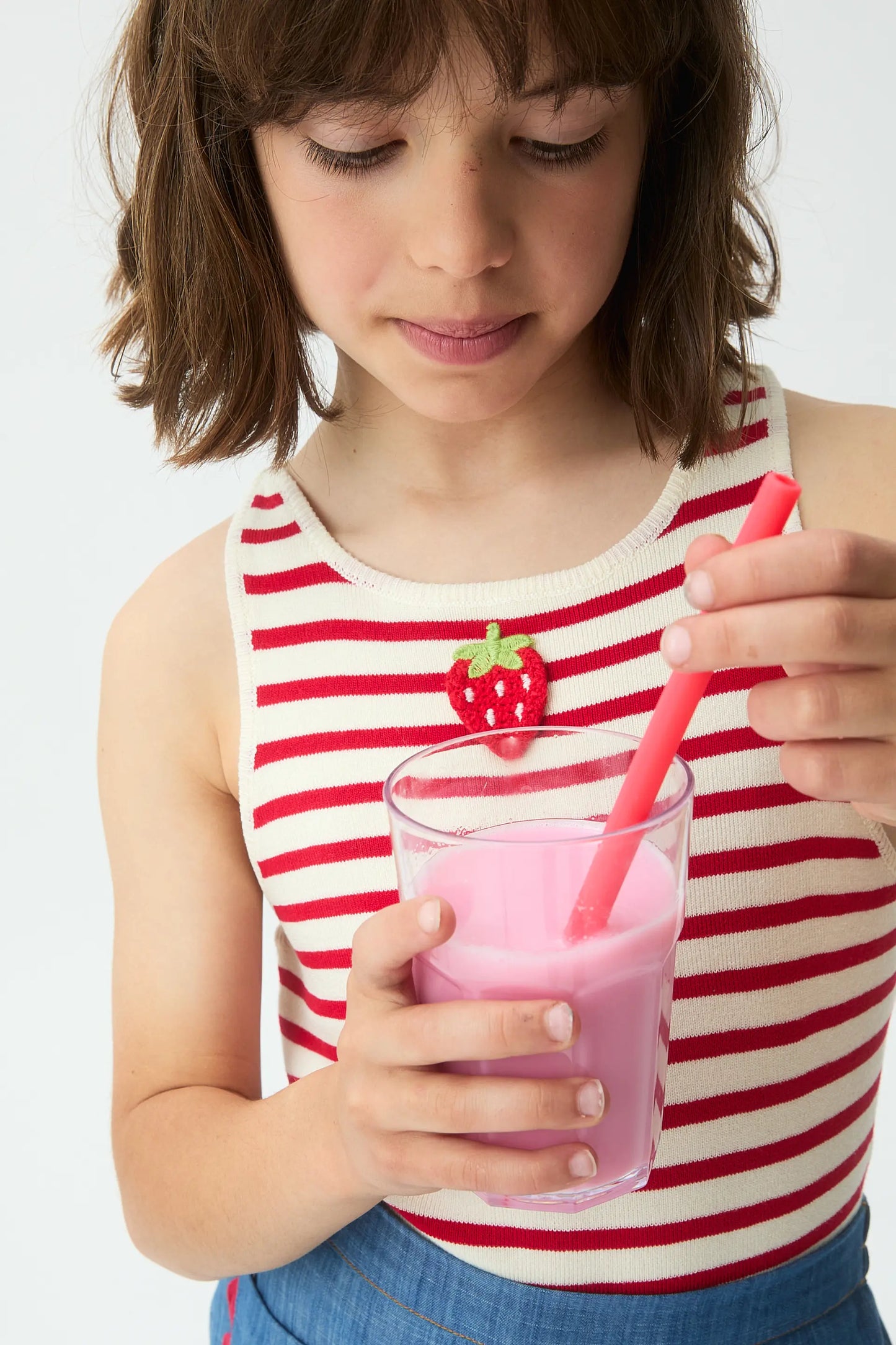 Top de niña punto con bordado de fresa