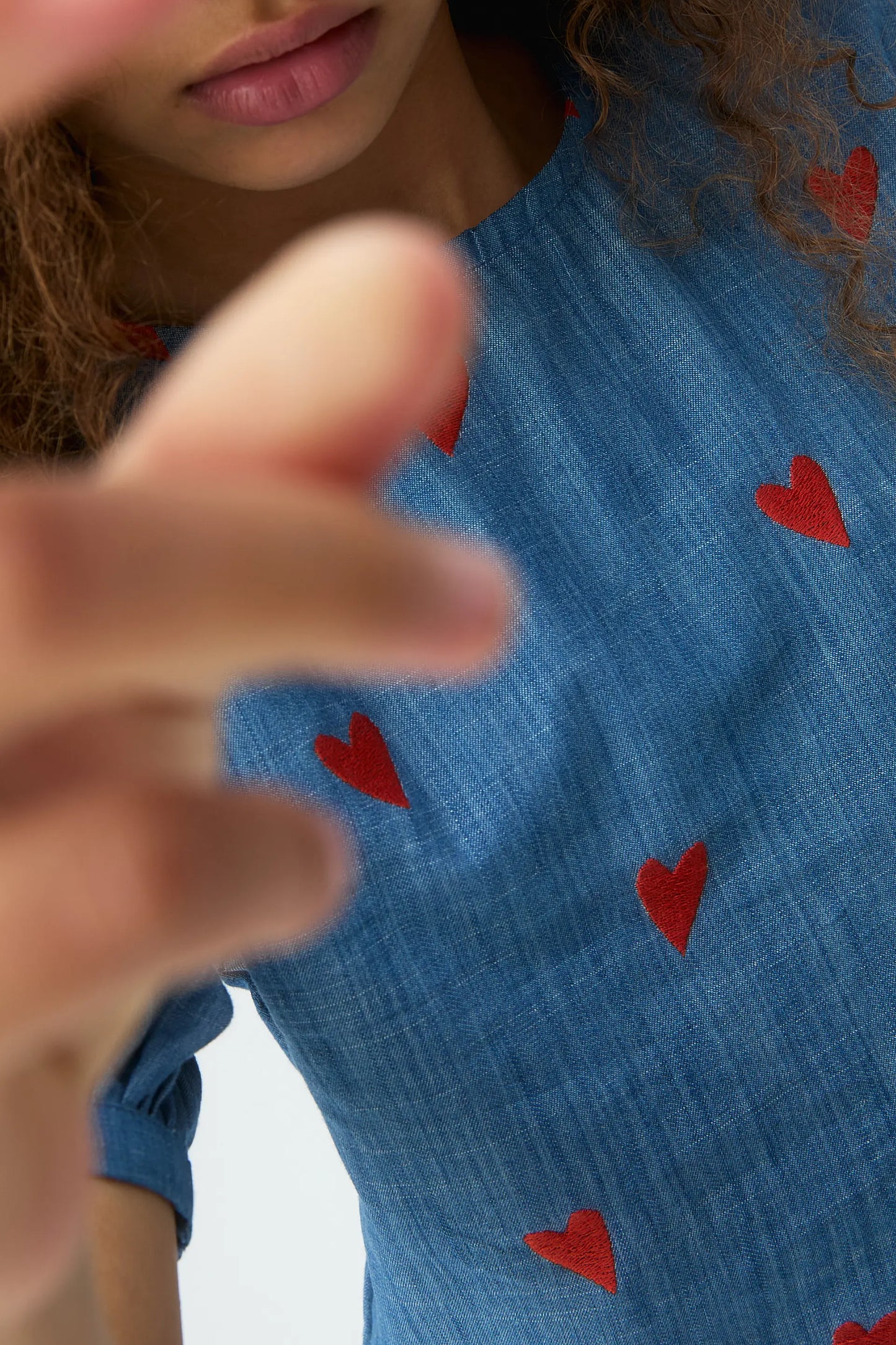 Top bambina, 100% cotone chambray con cuori