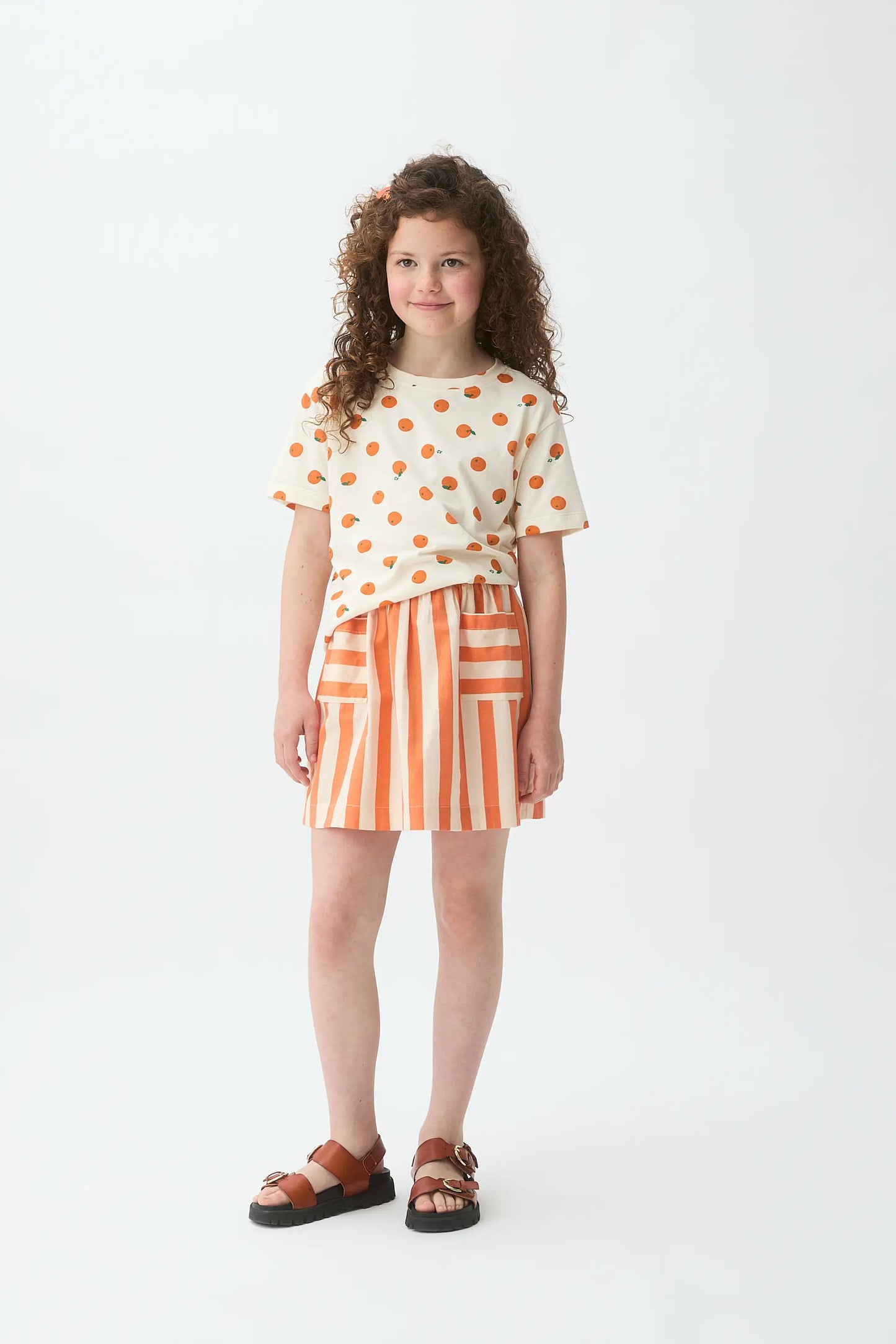 Girl's T-shirt with orange print